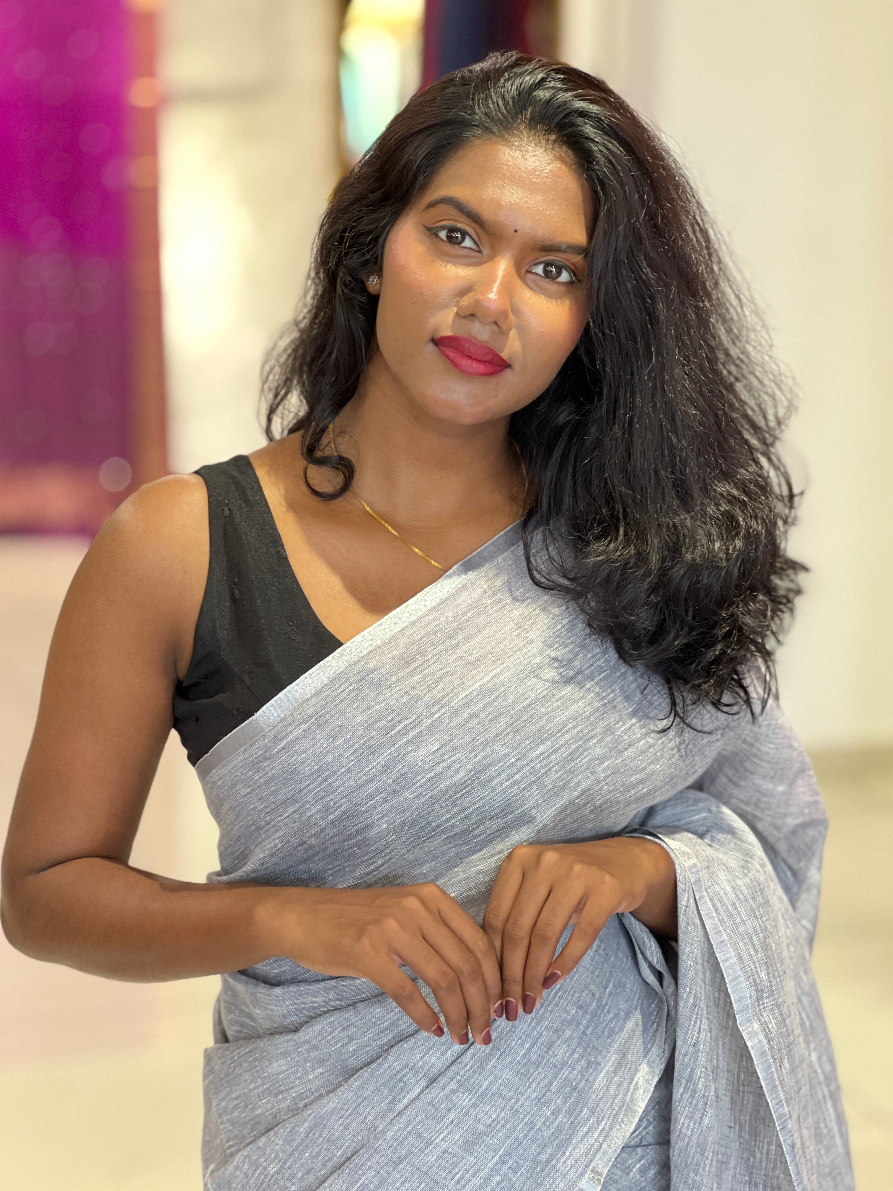 Silver Zari & Thread Woven Linen Saree | DLS351