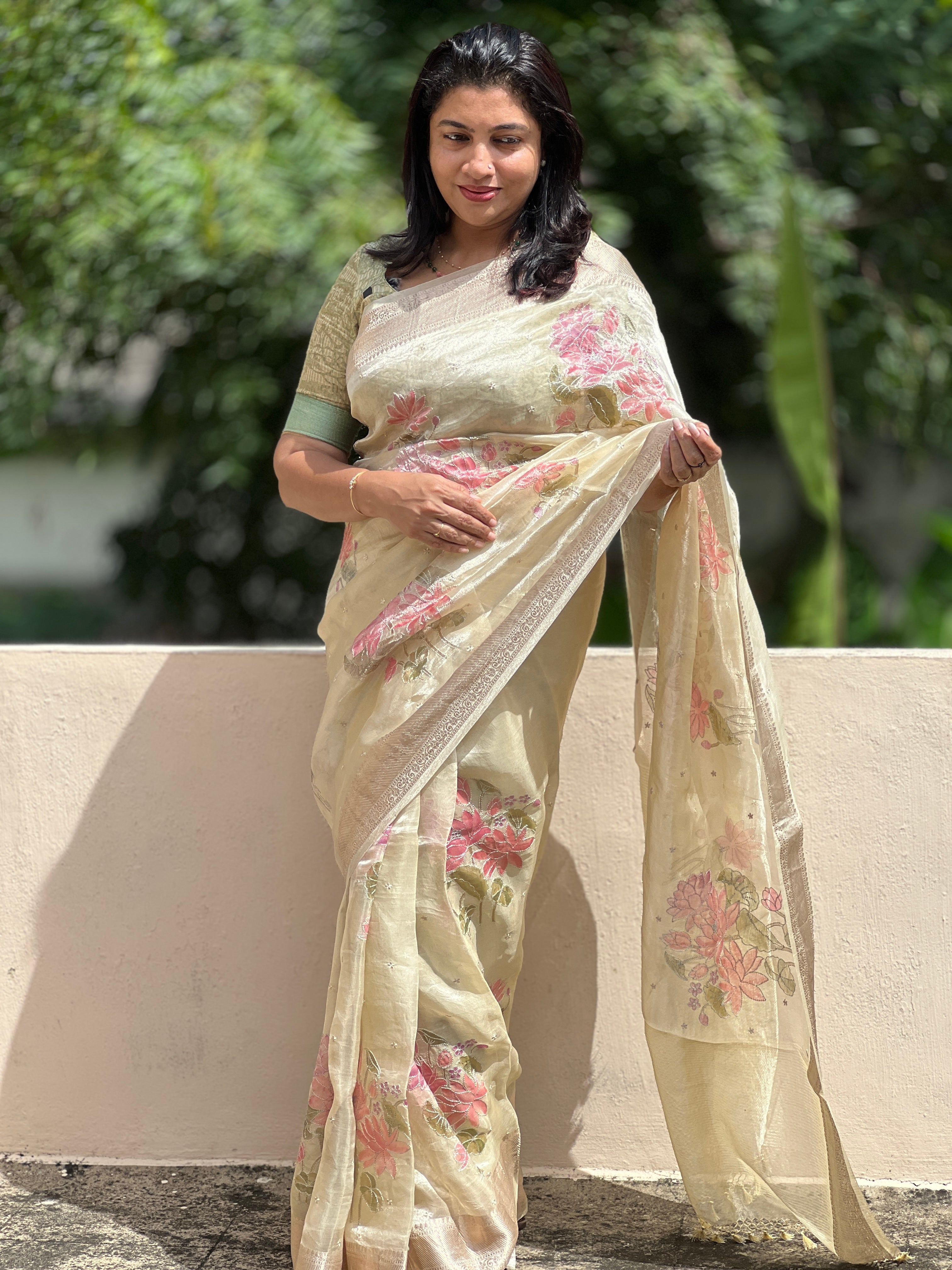 Floral Hand Painted Tissue Organza Saree | MR102