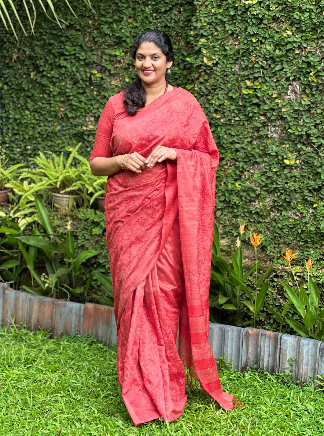 Floral Embroidered Bhagalpuri Linen Saree |  NHH319