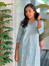 Floral Printed Pattern Cotton Kurta | DIL132