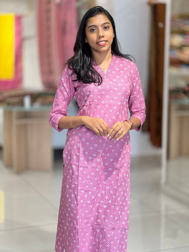 Floral Printed Pattern Cotton Kurta | DIL134