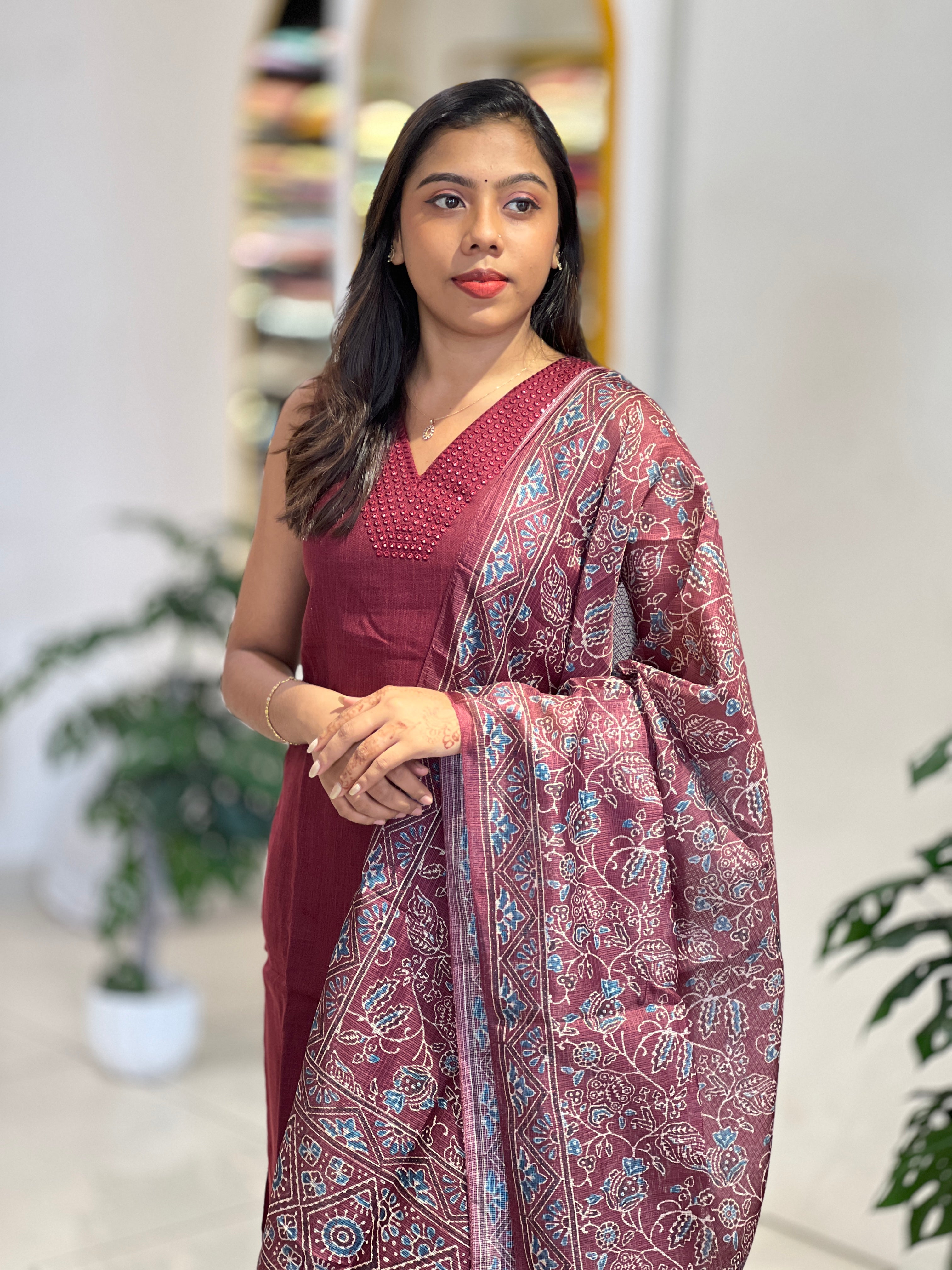 Mirror Work Detailed Slub Linen Cotton Kurta Set | NAI220