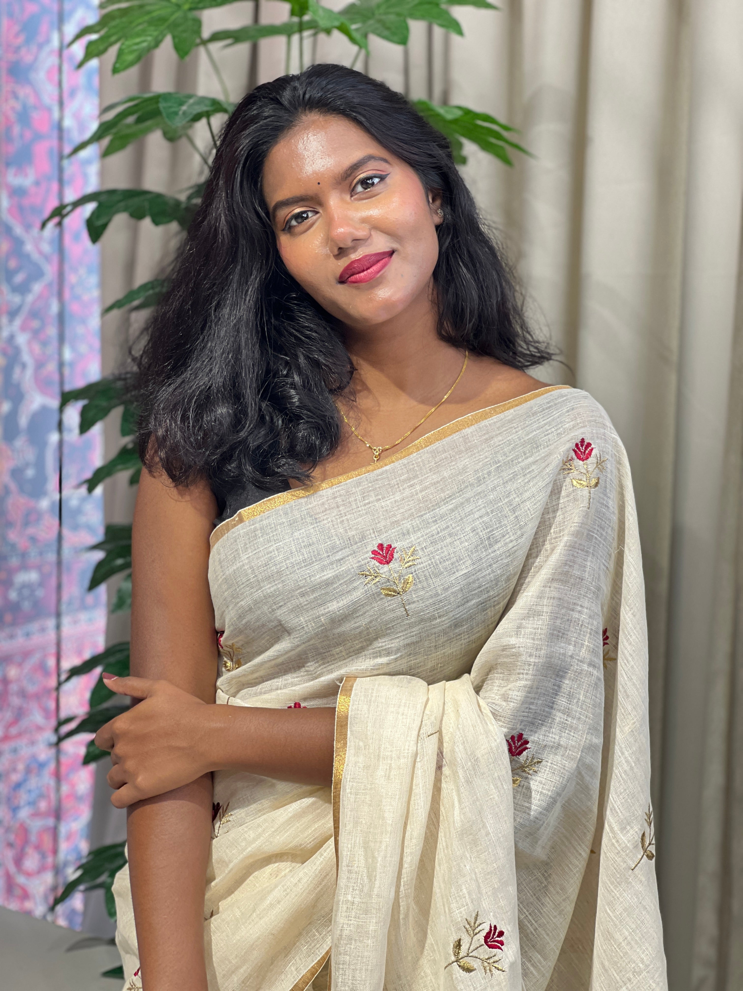 Floral Embroidery Detailed Linen Saree | DLS355