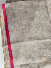 Floral Printed Tissue Check Kota Saree | SSN158