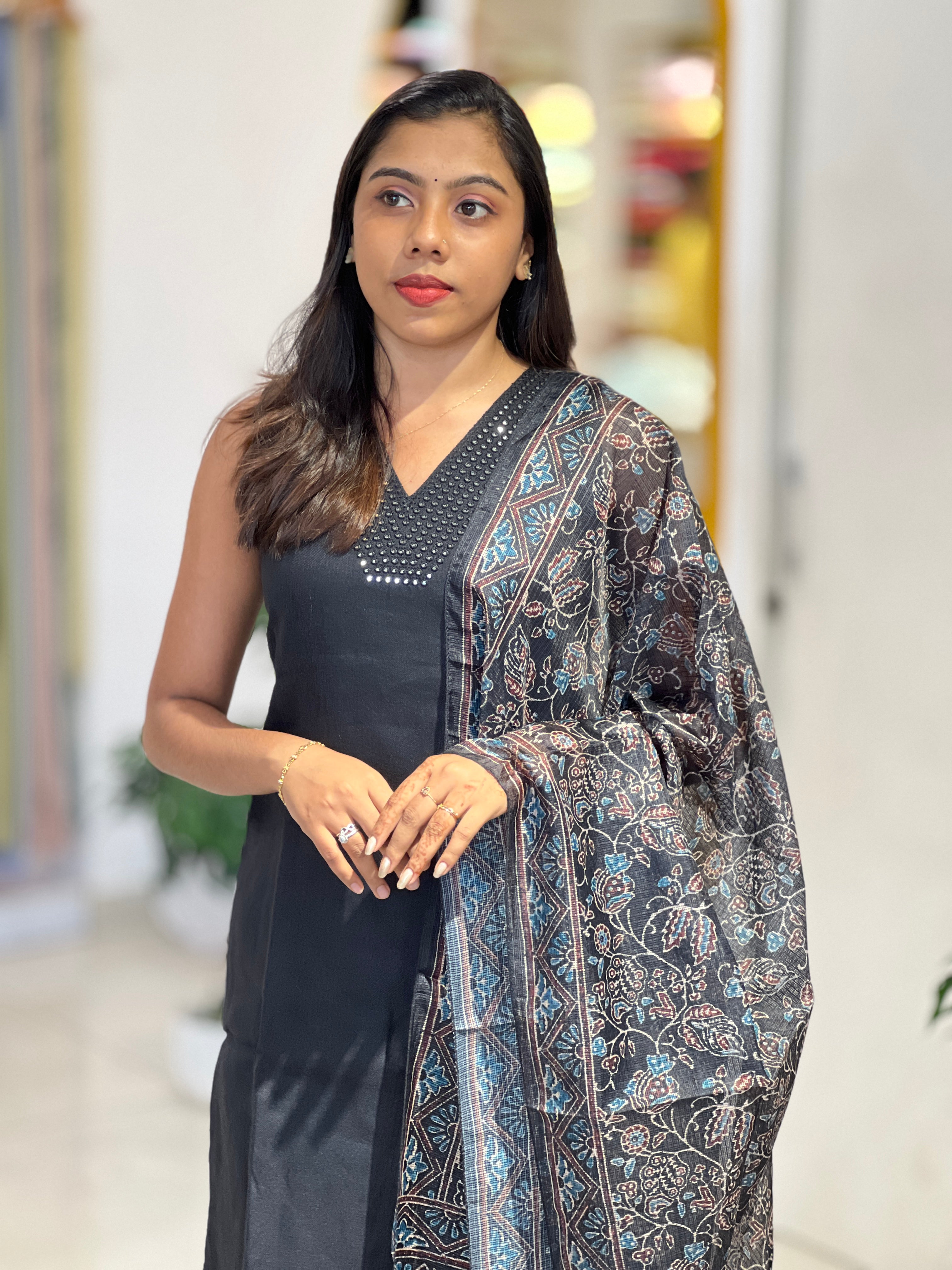 Mirror Work Detailed Slub Linen Cotton Kurta Set |  NAI198