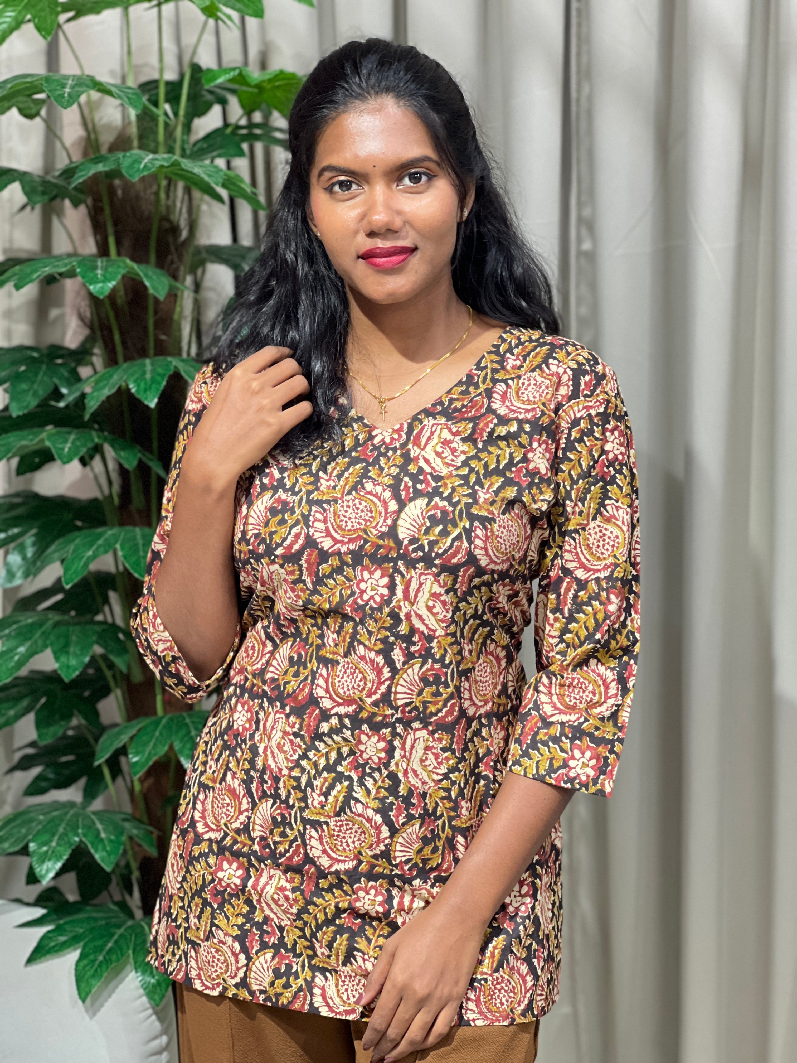 Print Detailed Cotton Short Kurta | DNT944