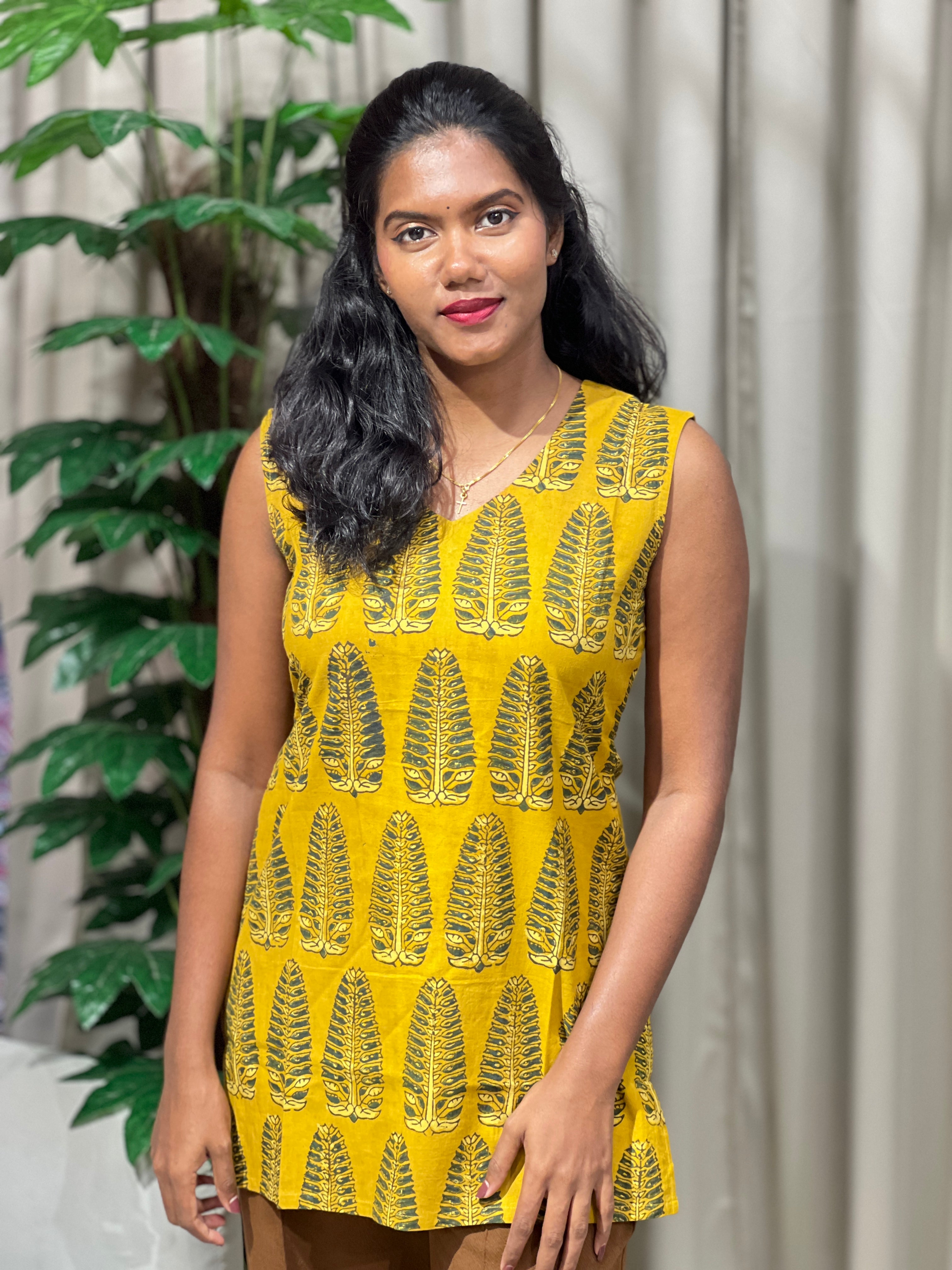 Print Detailed Cotton Short Kurta | DNT947