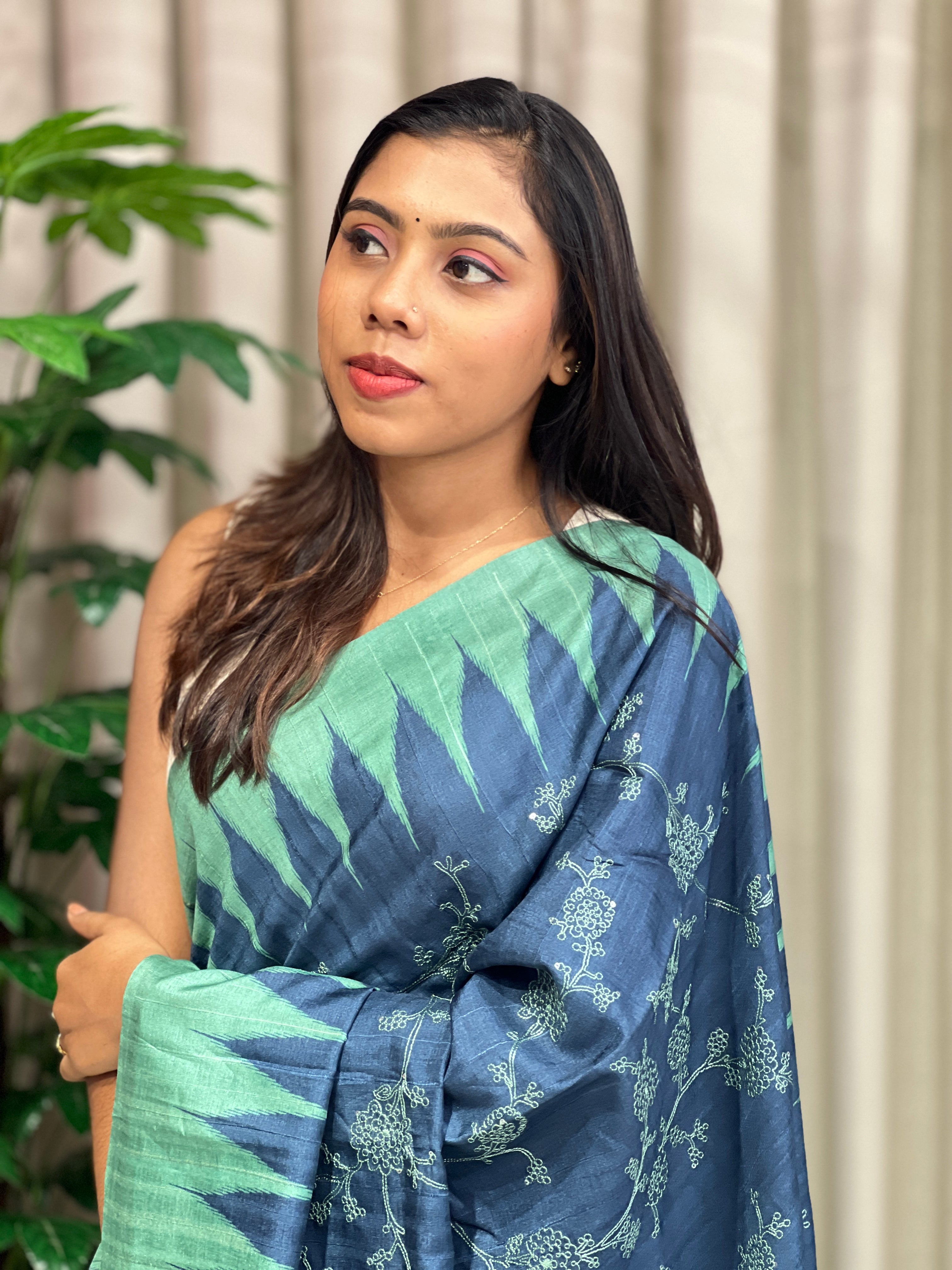 Jaal Patterned Embroidered Semi Tussar Saree | SSN453