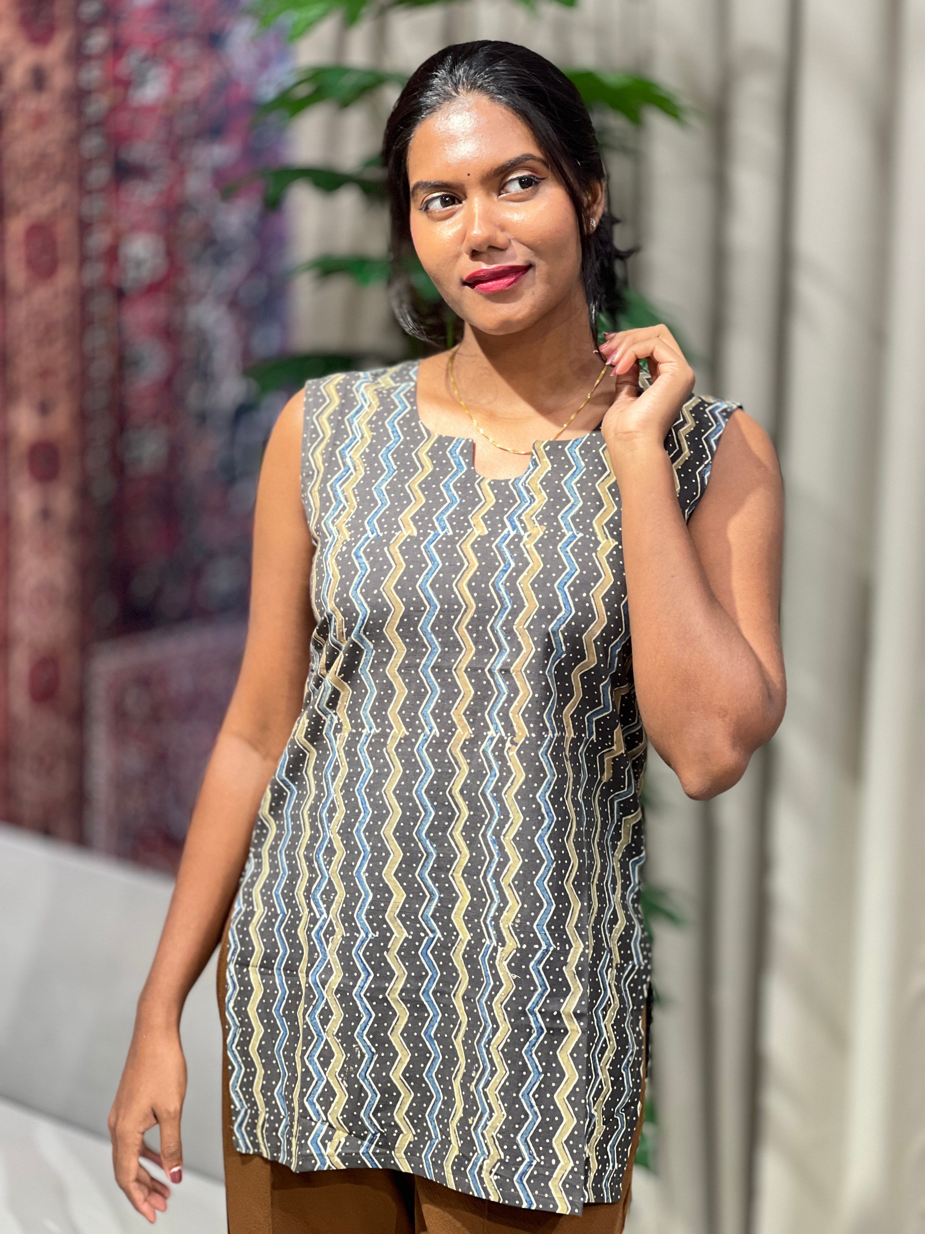 Print Detailed Cotton Short Kurta | DNT914