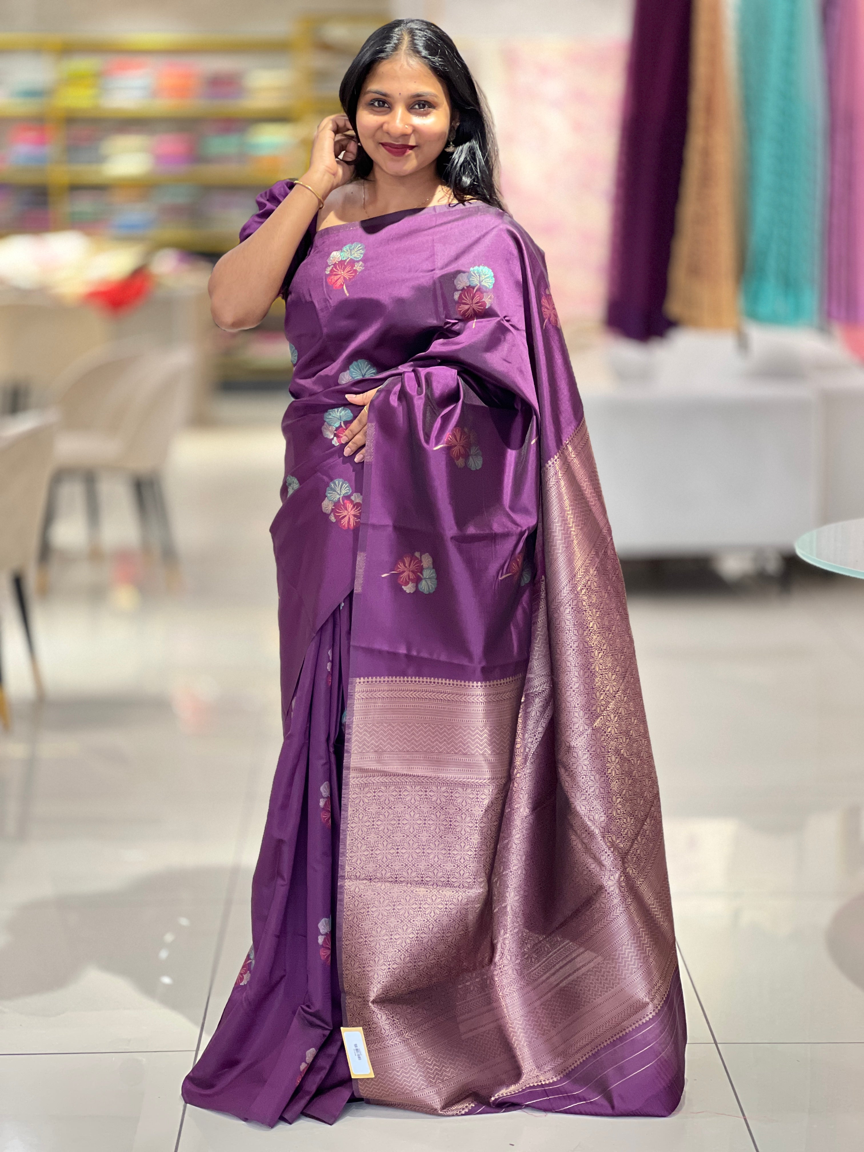 Zari Weaved Floral Detailed Semi Silk Saree | KAC222