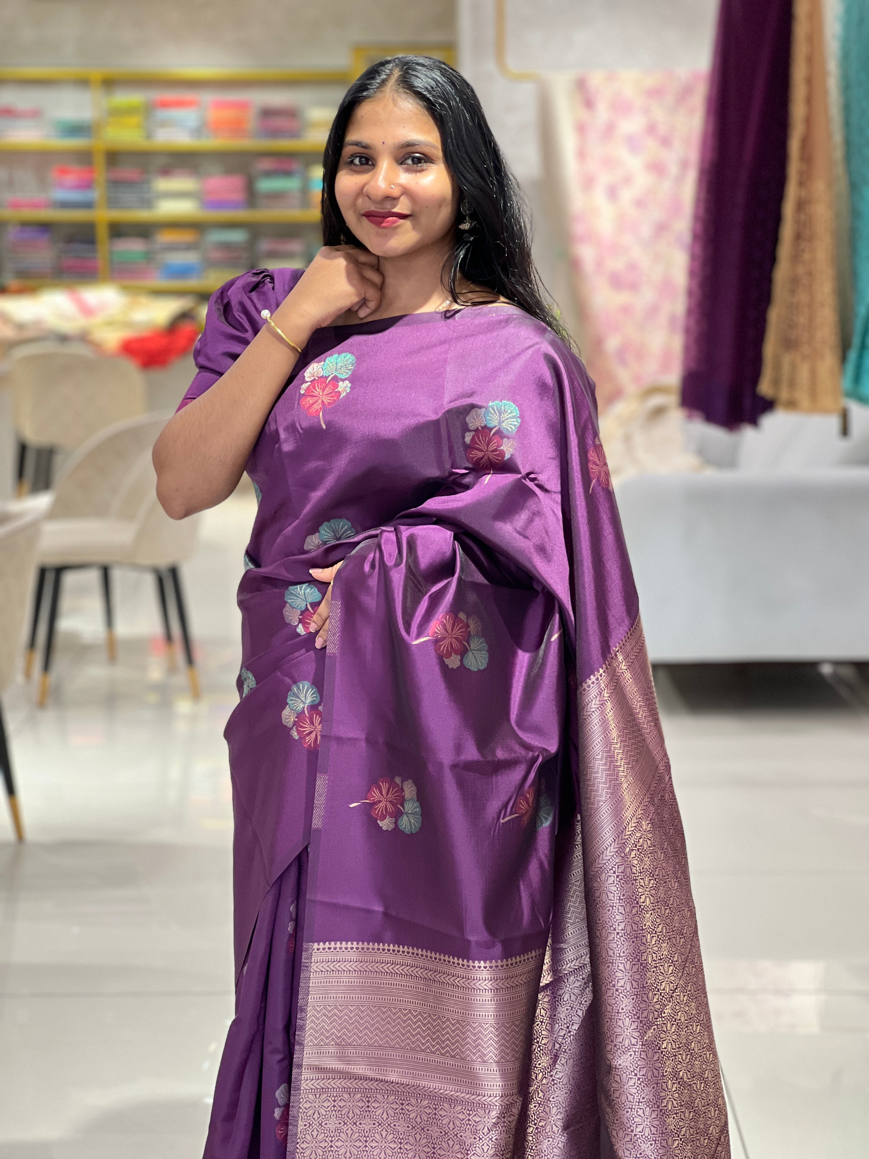 Zari Weaved Floral Detailed Semi Silk Saree | KAC222