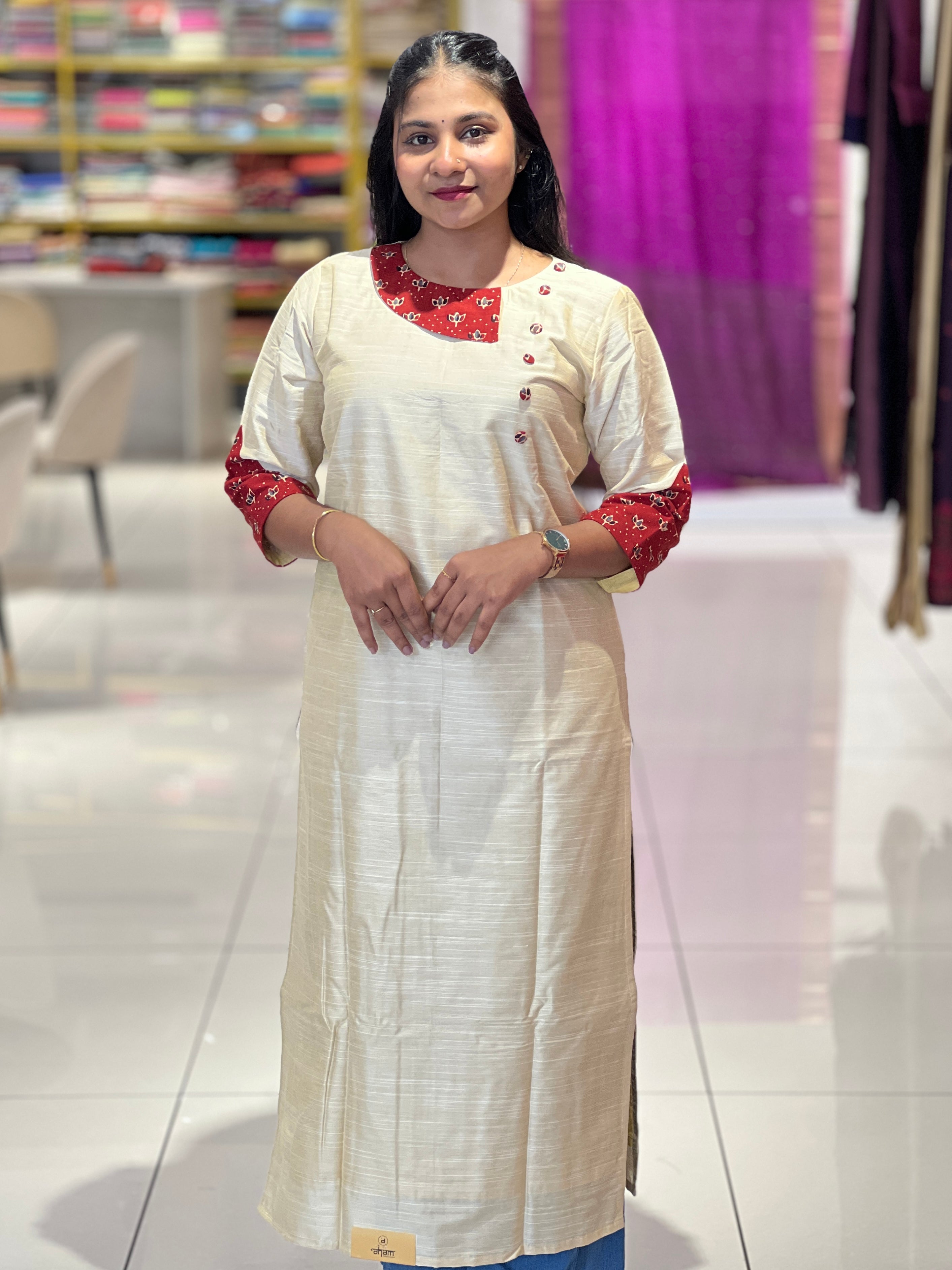 Patch Detailed Raw Cotton Kurta | DNT879