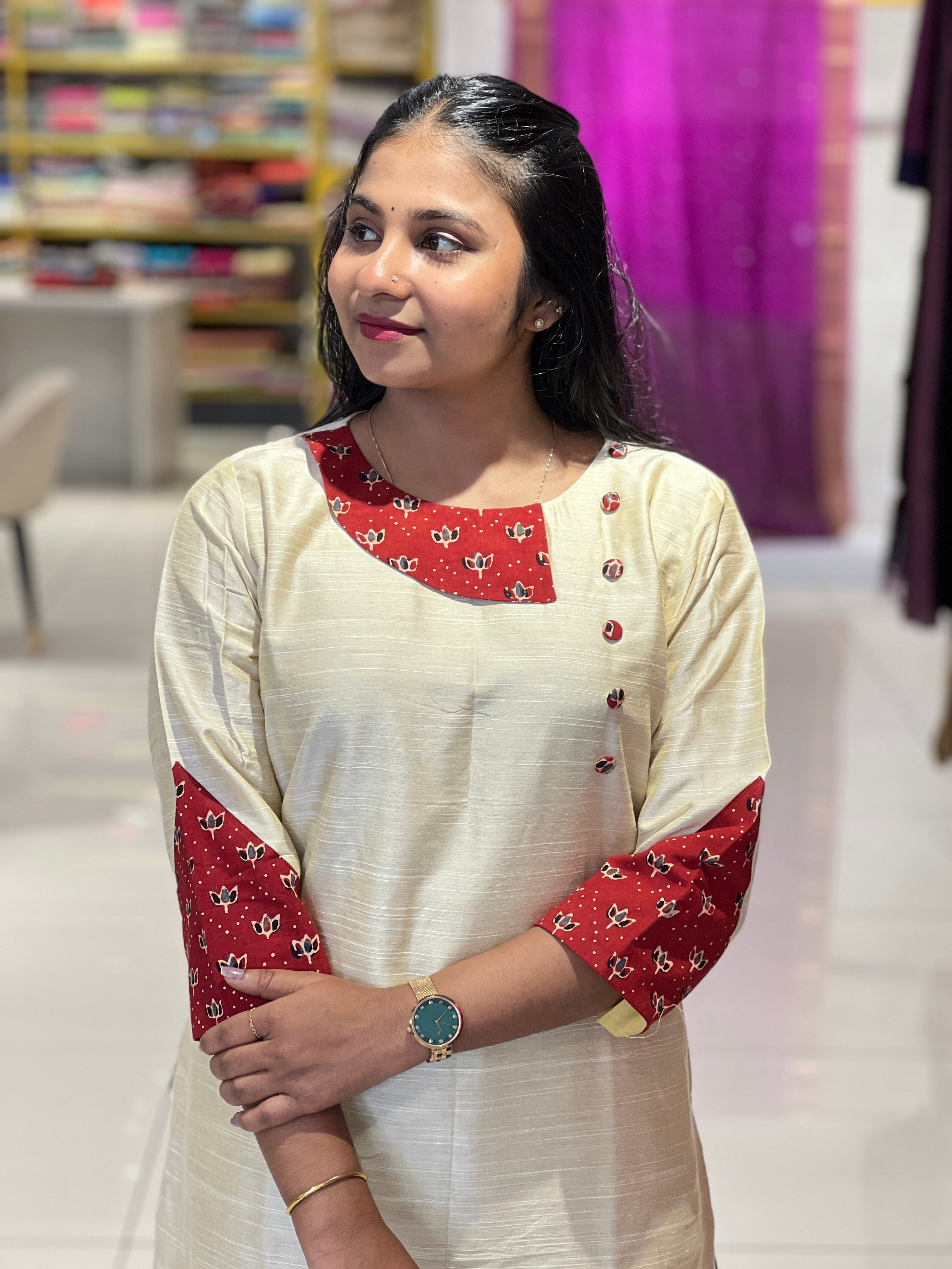 Patch Detailed Raw Cotton Kurta | DNT879