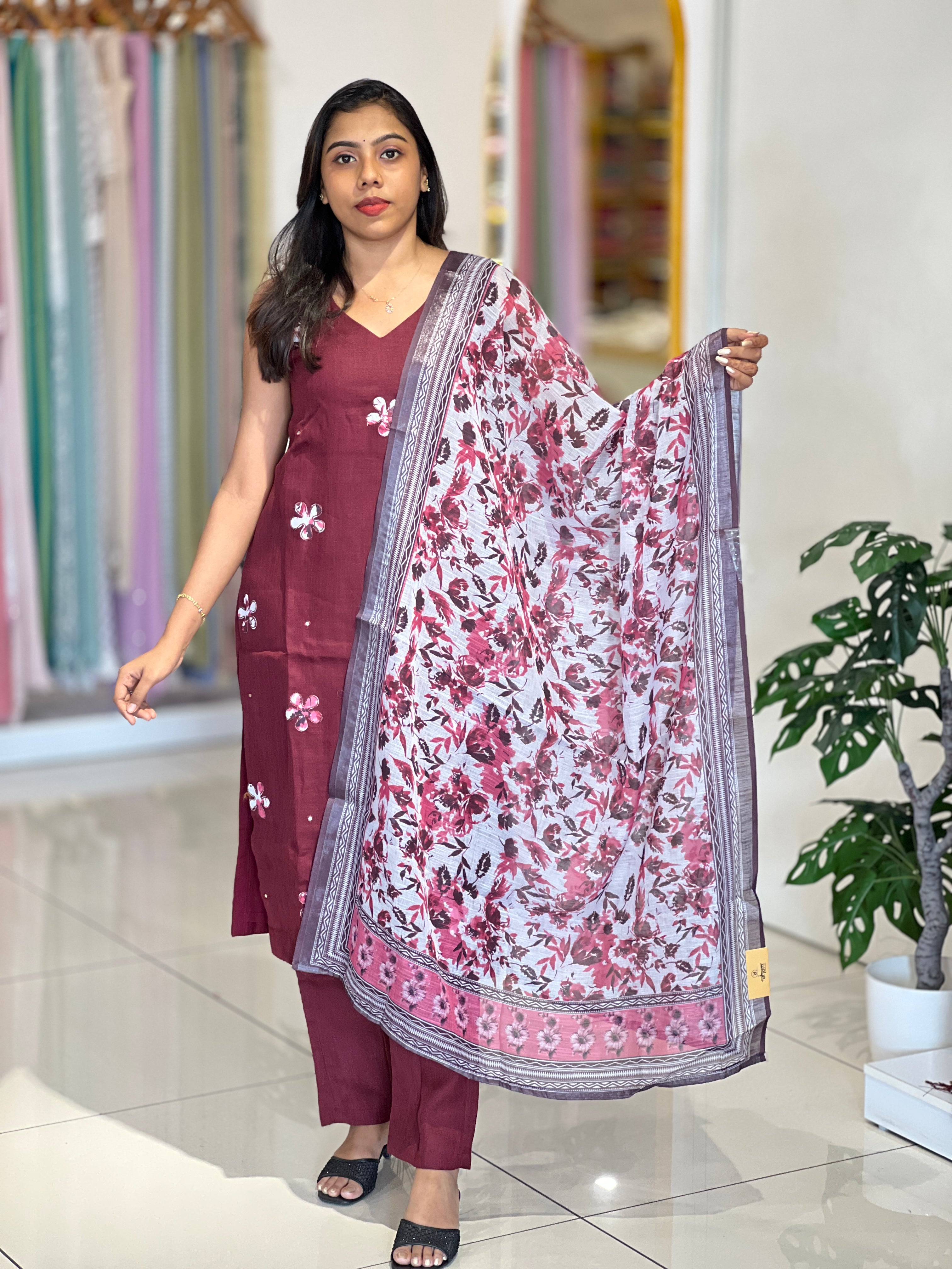 Floral Applique Patterned Linen Cotton Kurta Set | NAI197