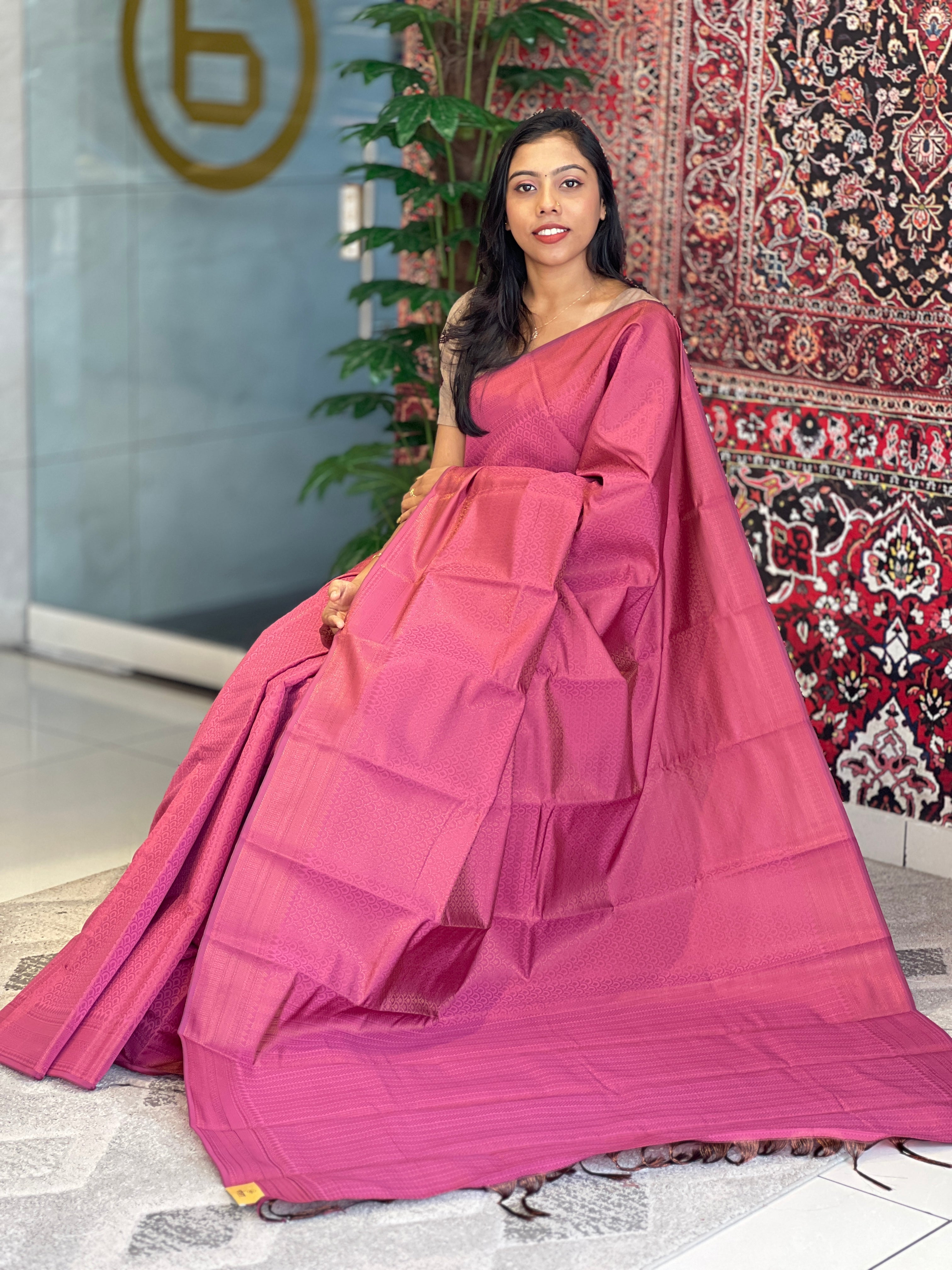 Zari Weaved Geometrical Patterned Semi Silk Saree | KAC215