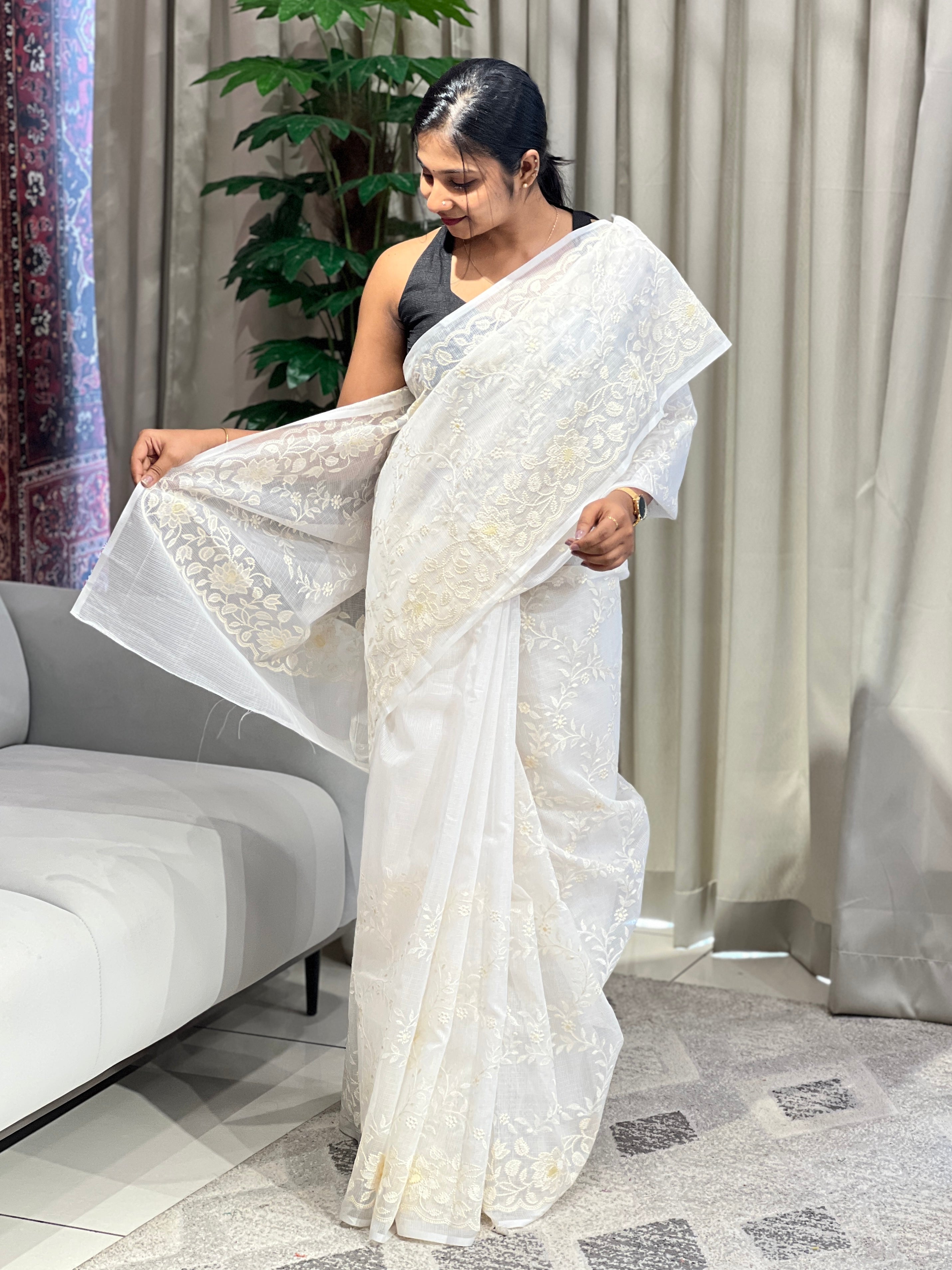 Lucknowi Inspired Embroidery Detailed Organza Saree | JSC140