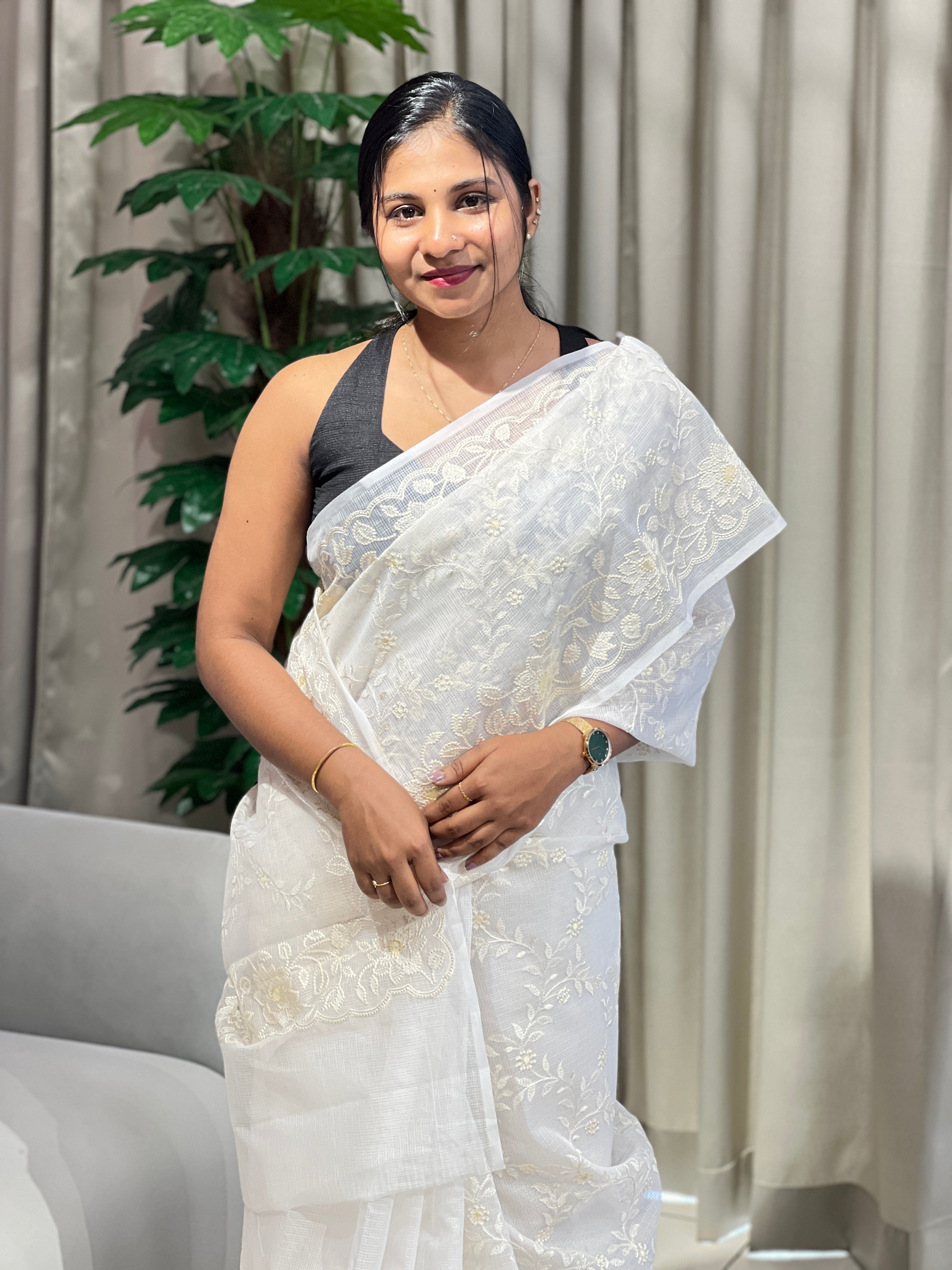 Lucknowi Inspired Embroidery Detailed Organza Saree | JSC140