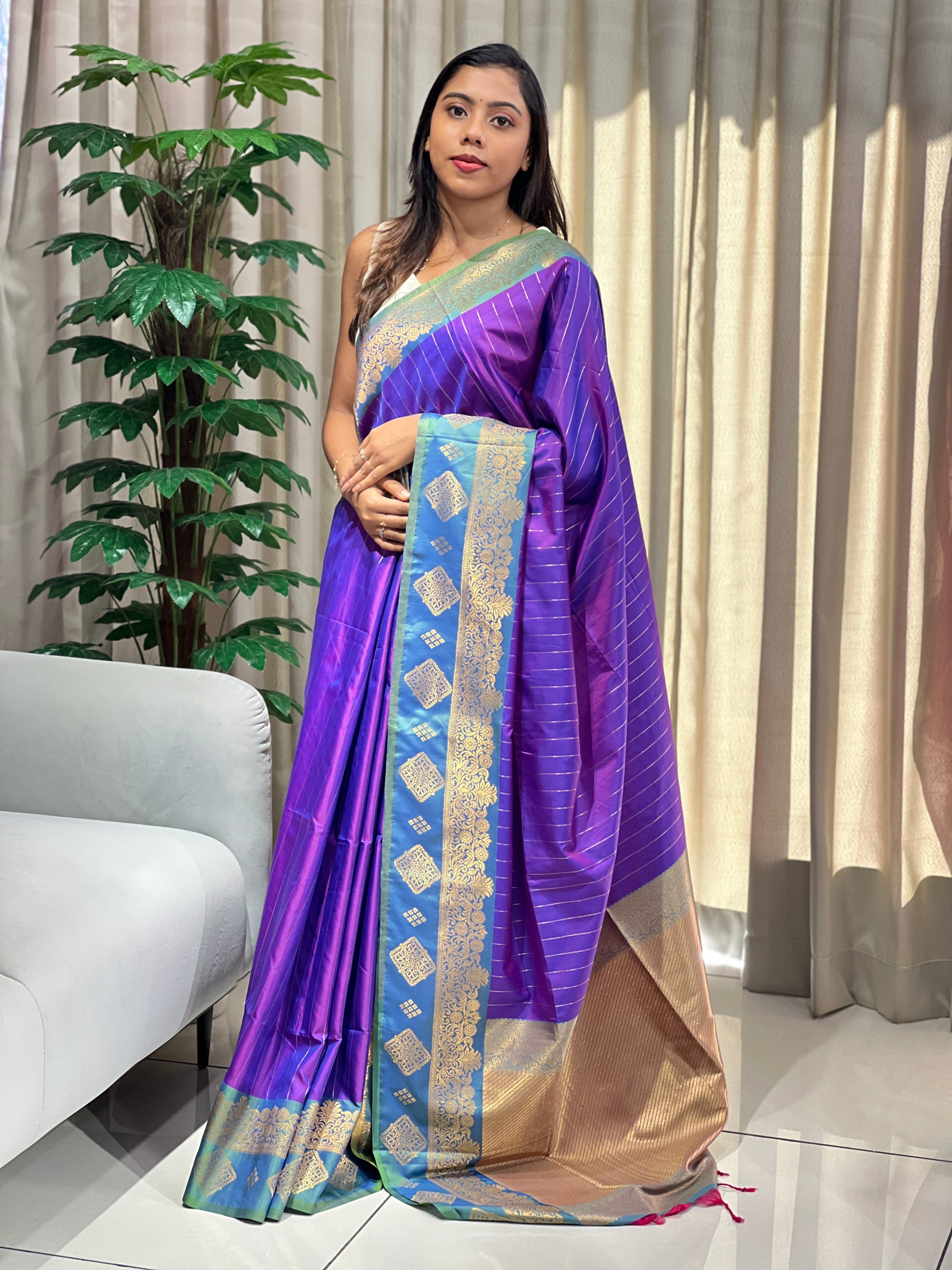 Traditional Zari Woven Semi Silk Saree | HT316