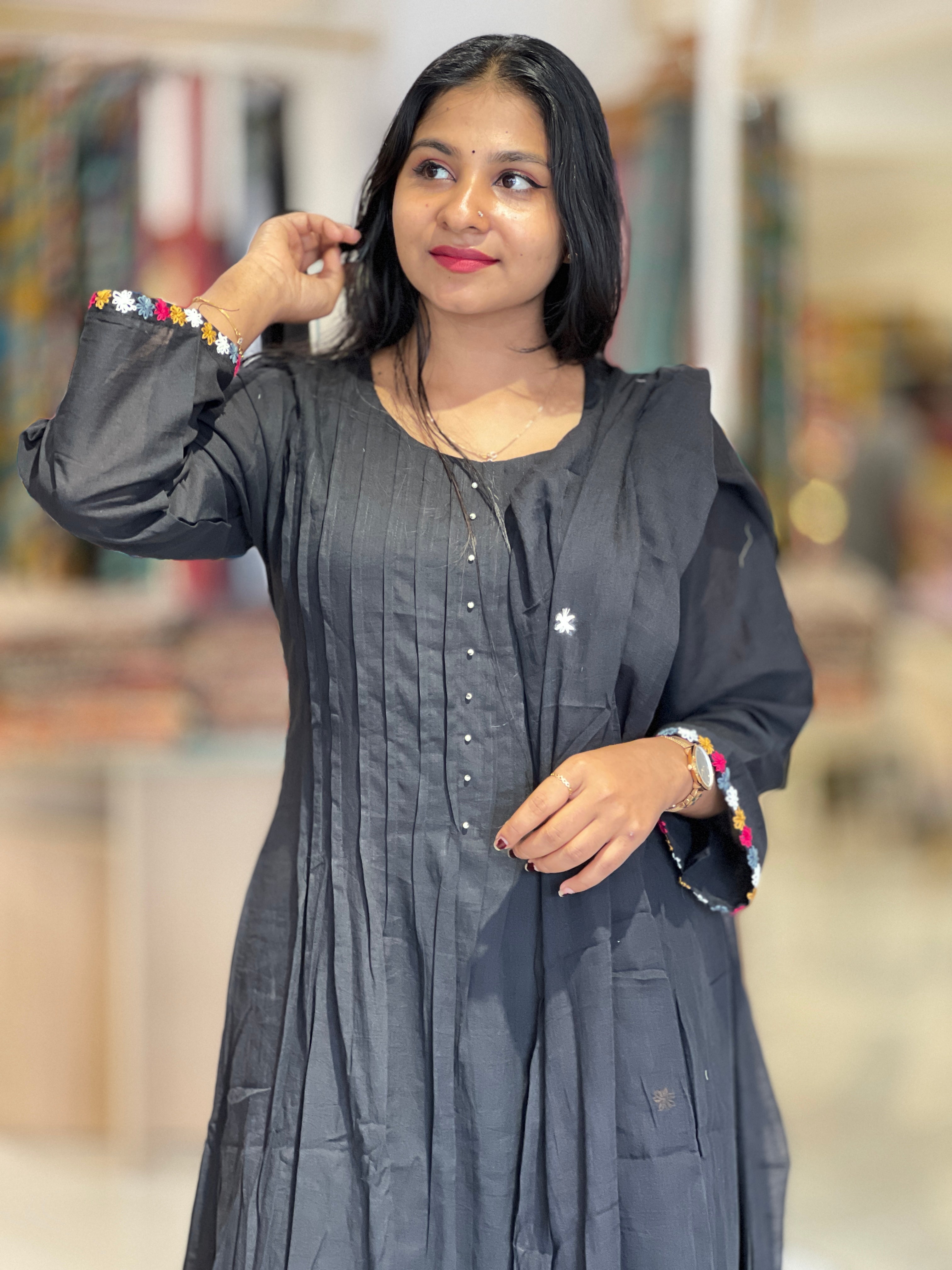 Hand Embroidery With Applique Detailed Soft Cotton Kurta Set | KIA124