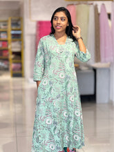 Floral Printed Pattern  Cotton Kurta  | DIL126