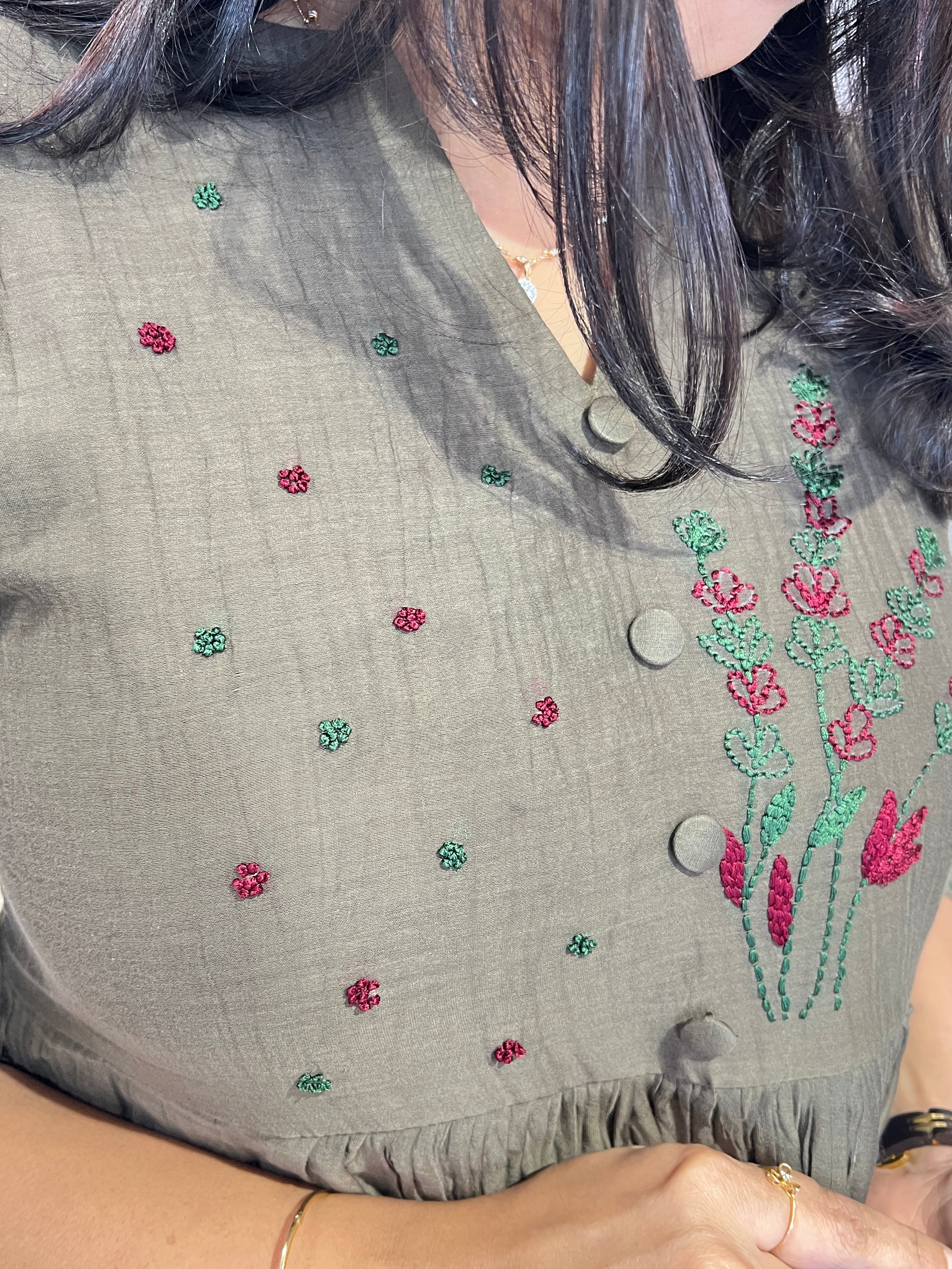 Hand Embroidery Detailed Silk Chanderi Kurta | DN773