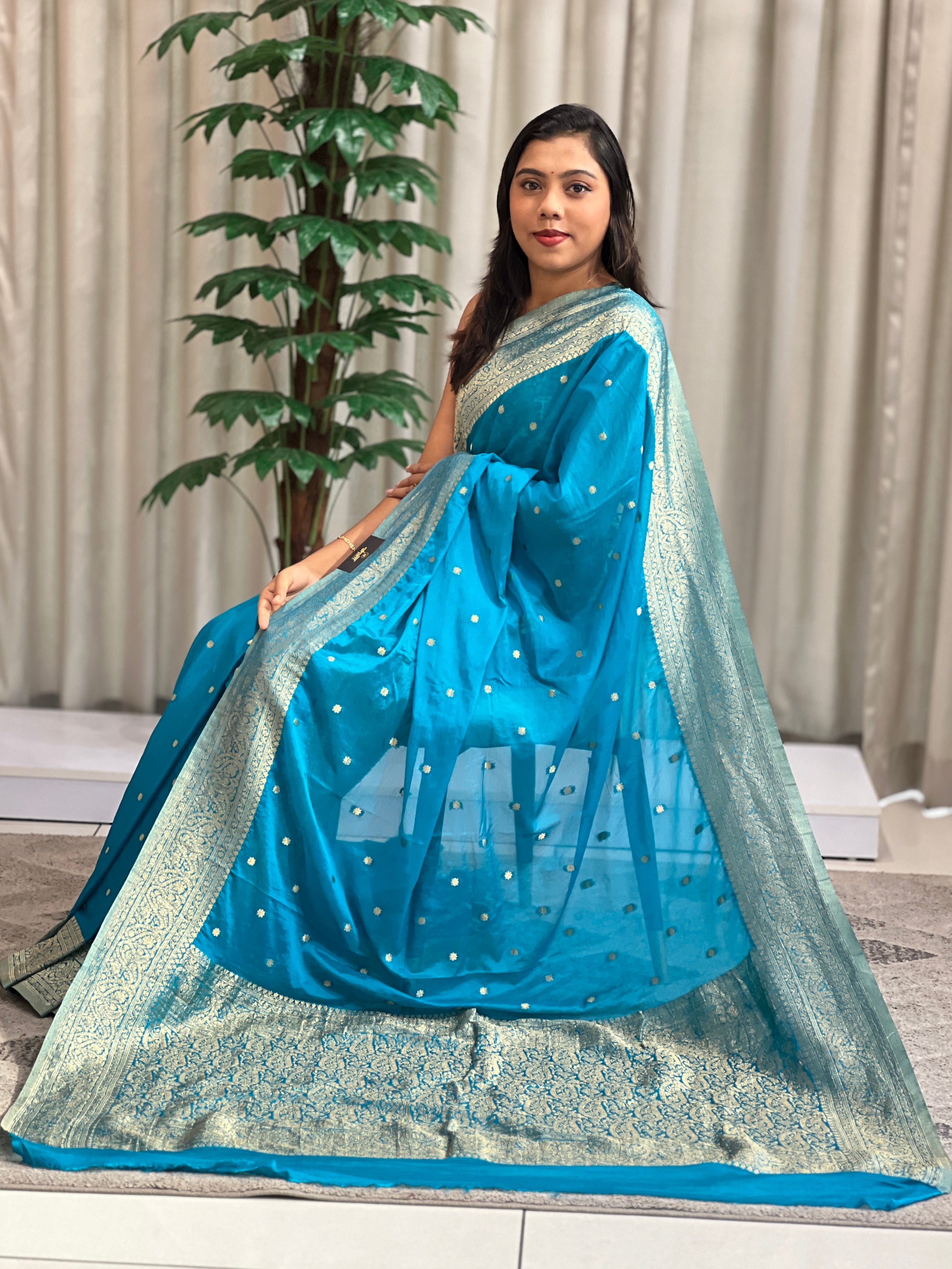 Buta Woven Pattern Georgette Crepe Finish Saree | RS168