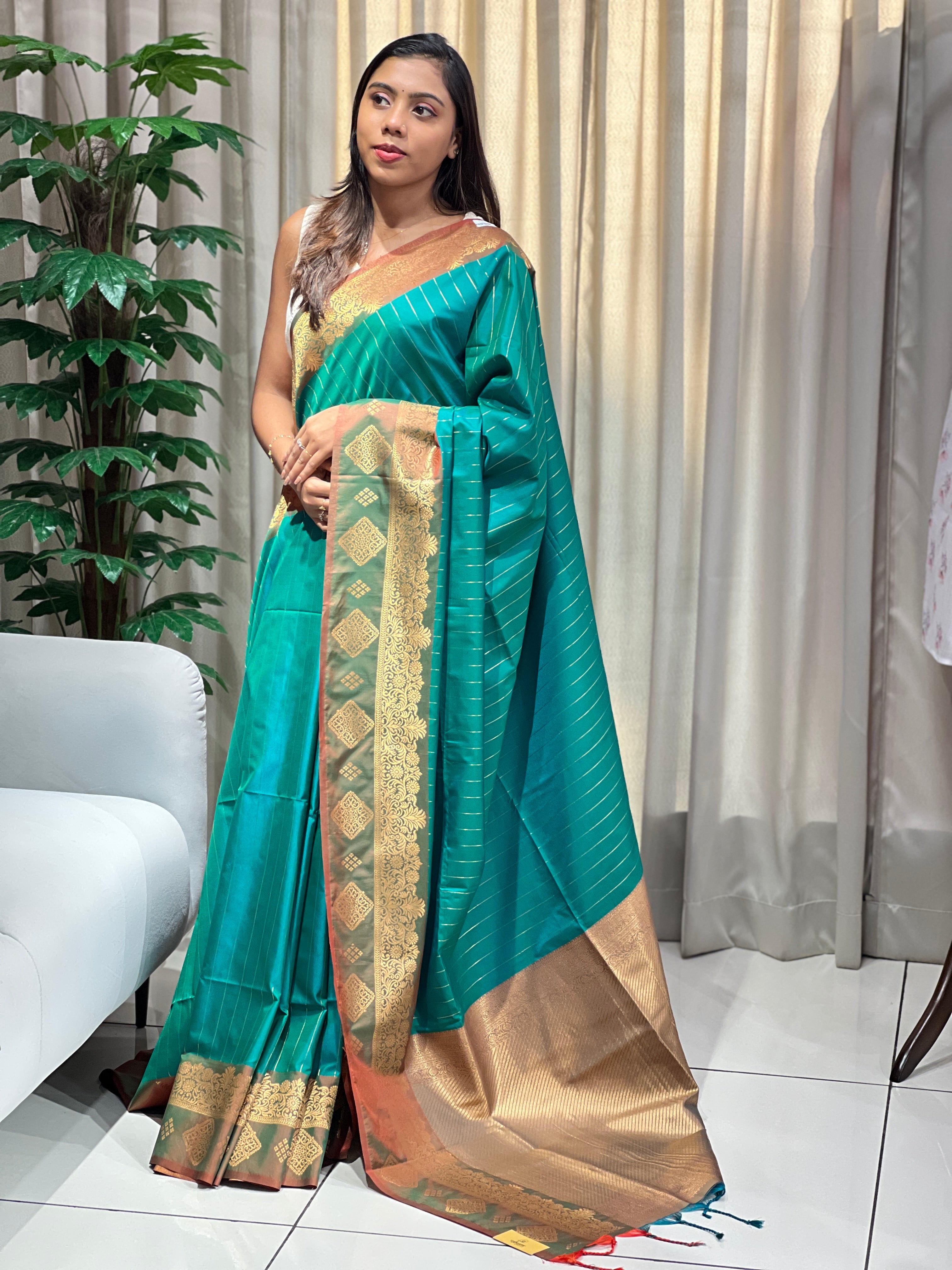 Traditional Zari Woven Semi Silk Saree | HT317