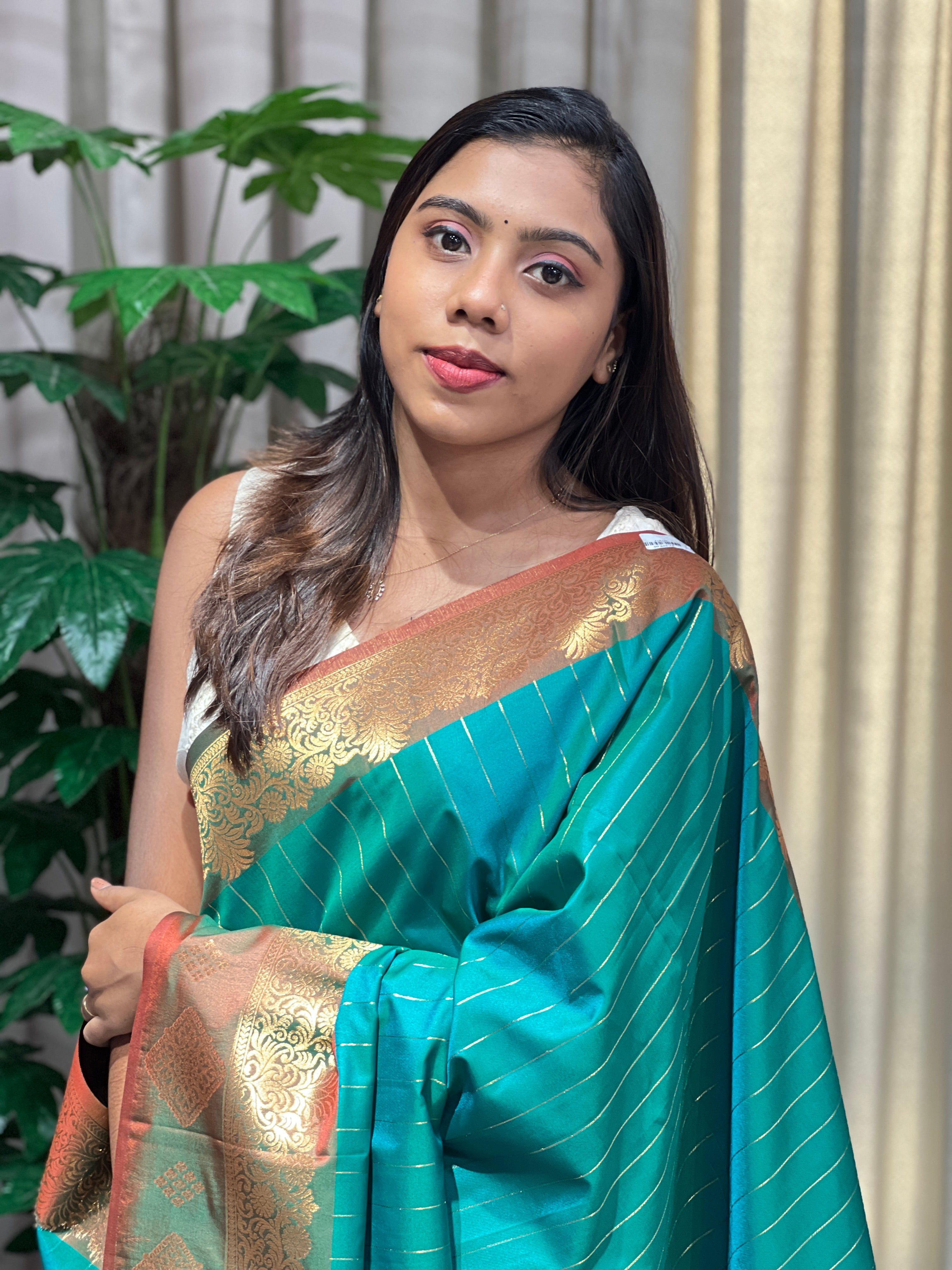 Traditional Zari Woven Semi Silk Saree | HT317