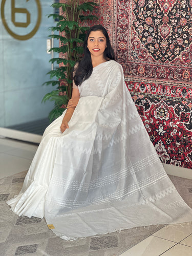 Thread Weaving Pattern Bhagalpuri Linen Saree | NHH502