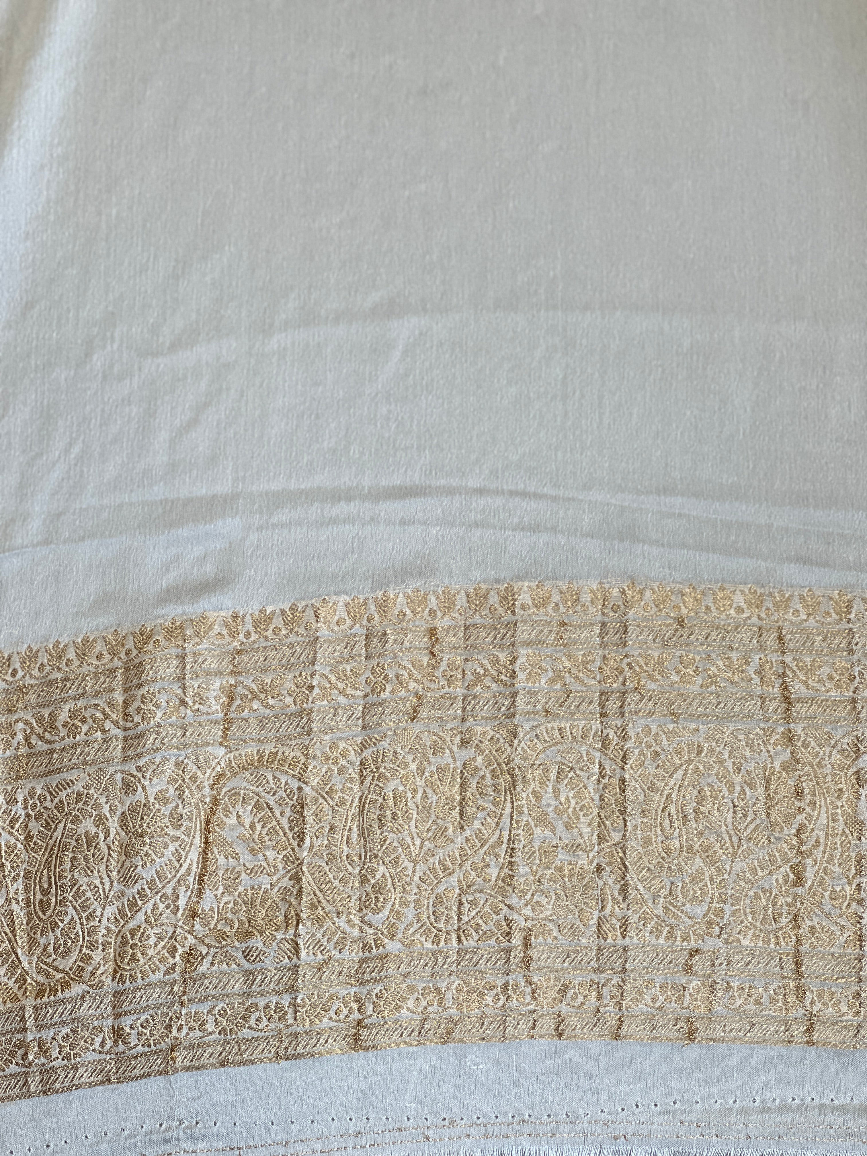 Buta Woven Pattern Chinnon Saree  | RS173