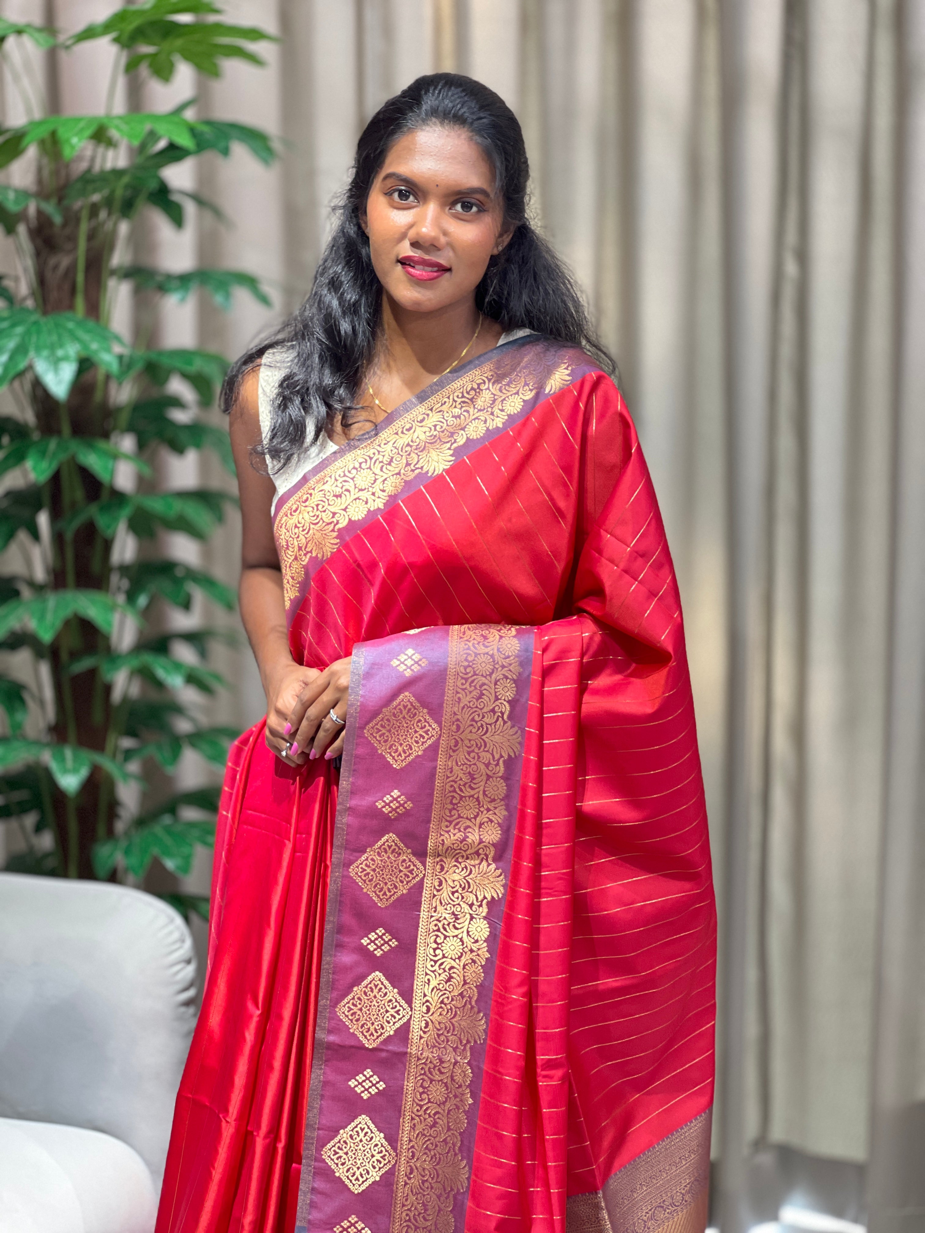 Traditional Zari Woven Semi Silk Saree | HT329