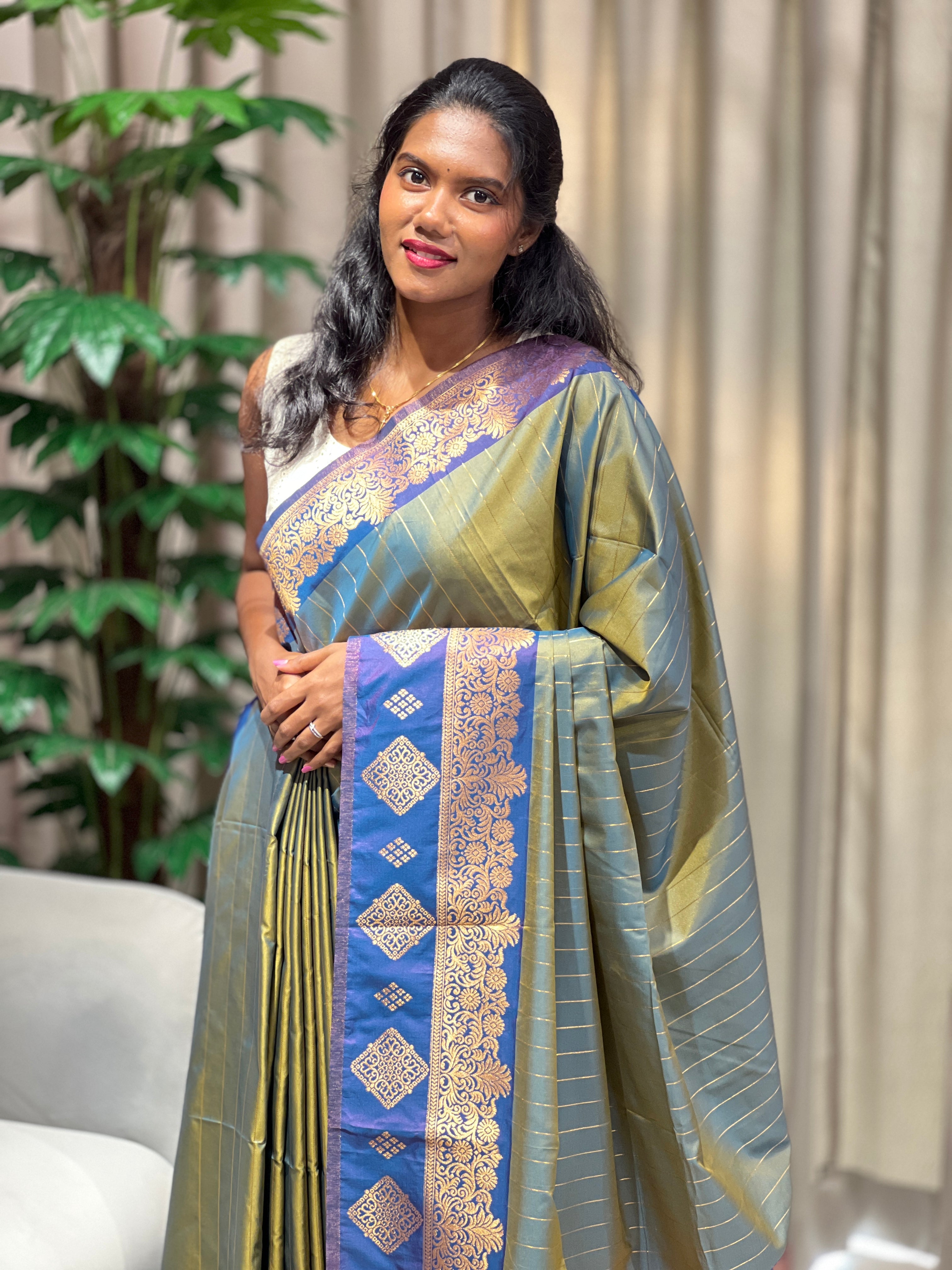Traditional Zari Woven Semi Silk Saree | HT320
