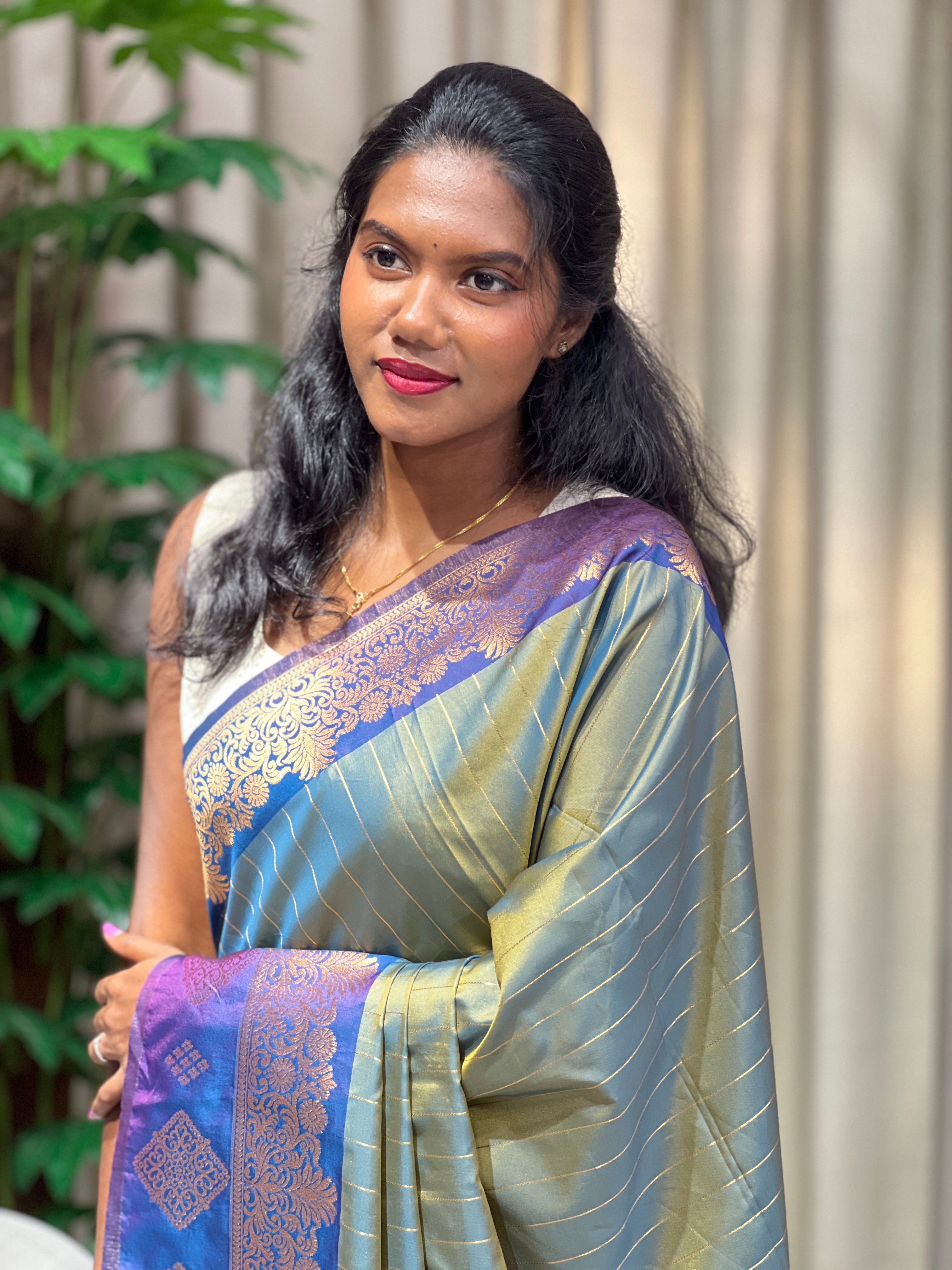 Traditional Zari Woven Semi Silk Saree | HT320