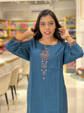 Kantha With Ajrak Patch Detailed Cotton Kurta | DIL138