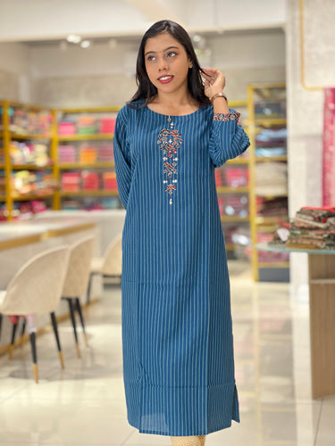 Kantha With Ajrak Patch Detailed Cotton Kurta | DIL138