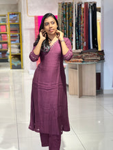 Floral Hand Embroidery Detailed Chanderi Kurta Top & Bottom | EC111