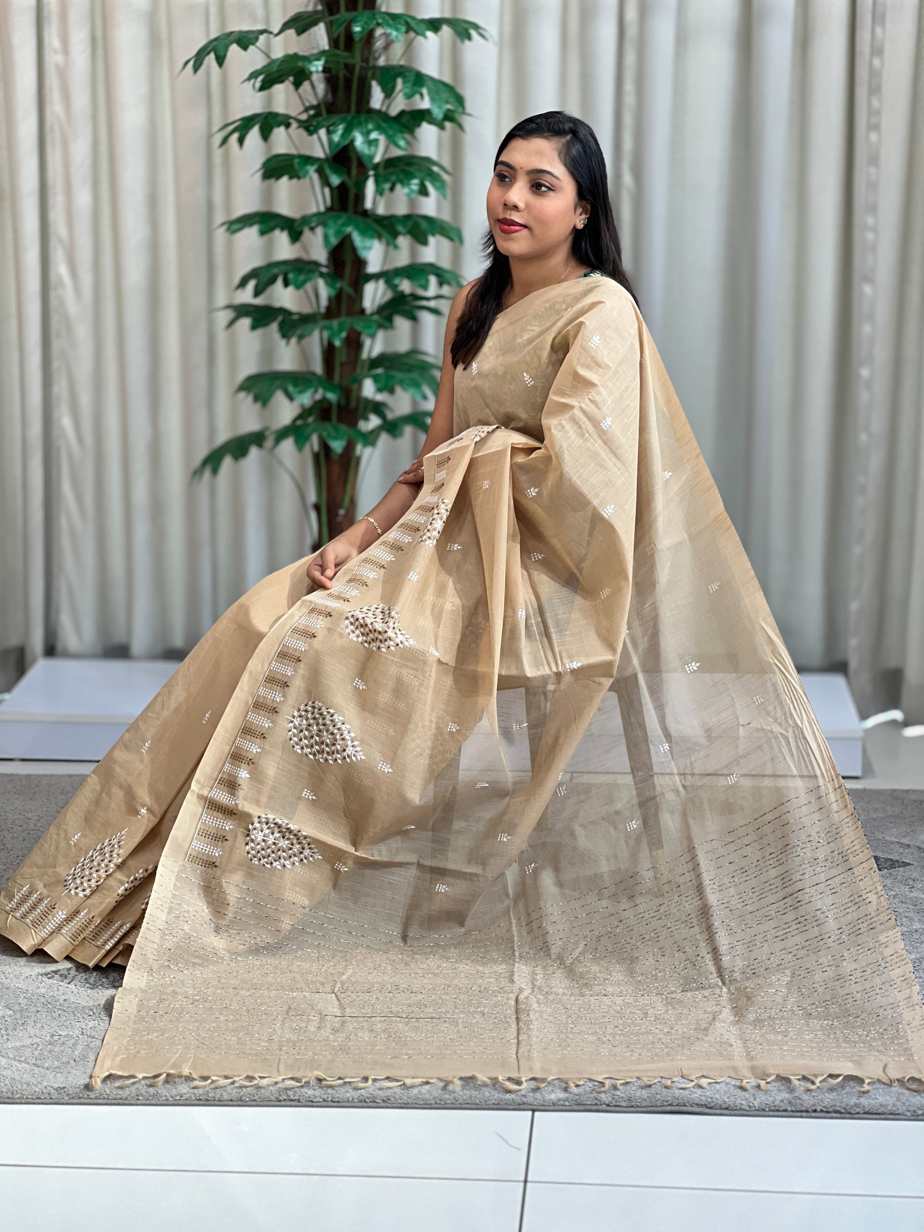 Machine Embroidered Cotton Saree | RVS111