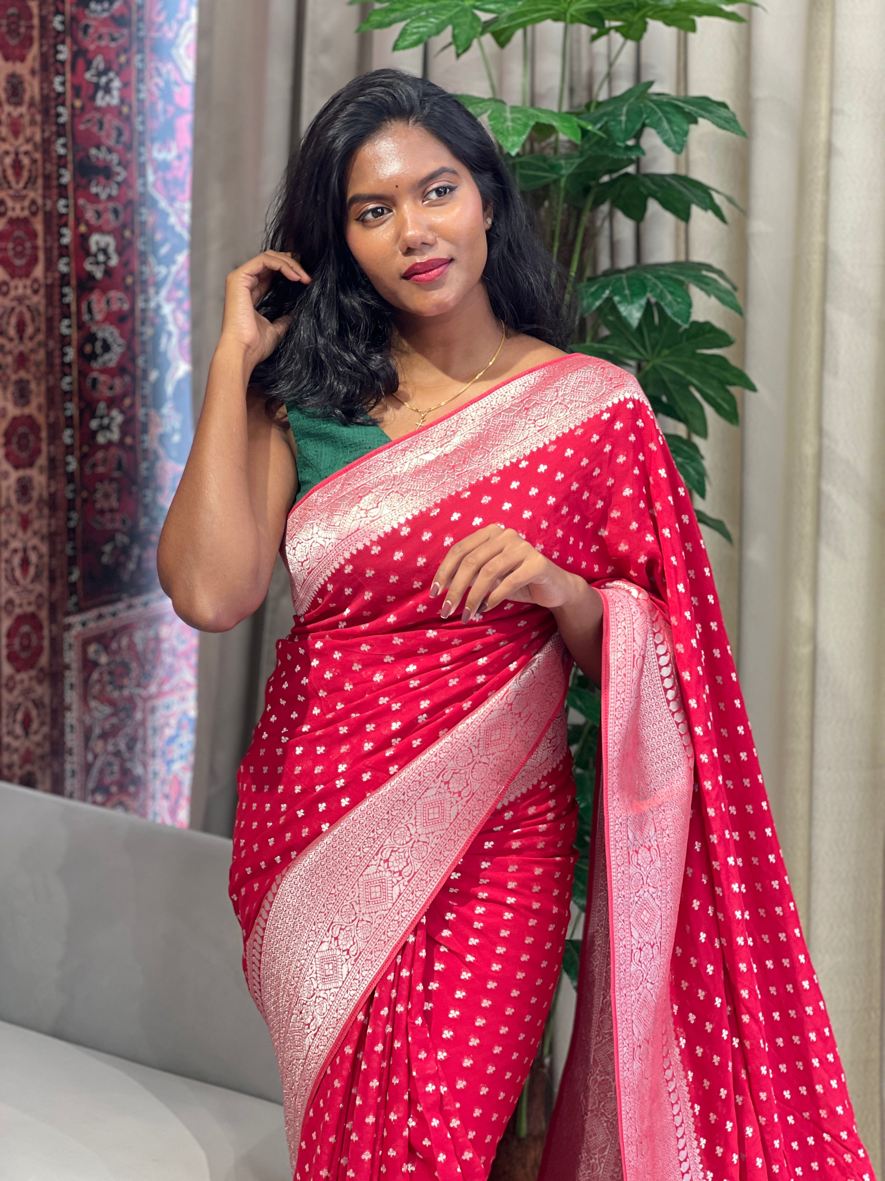 Silver Zari Woven Georgette Banarasi Saree | BYT101