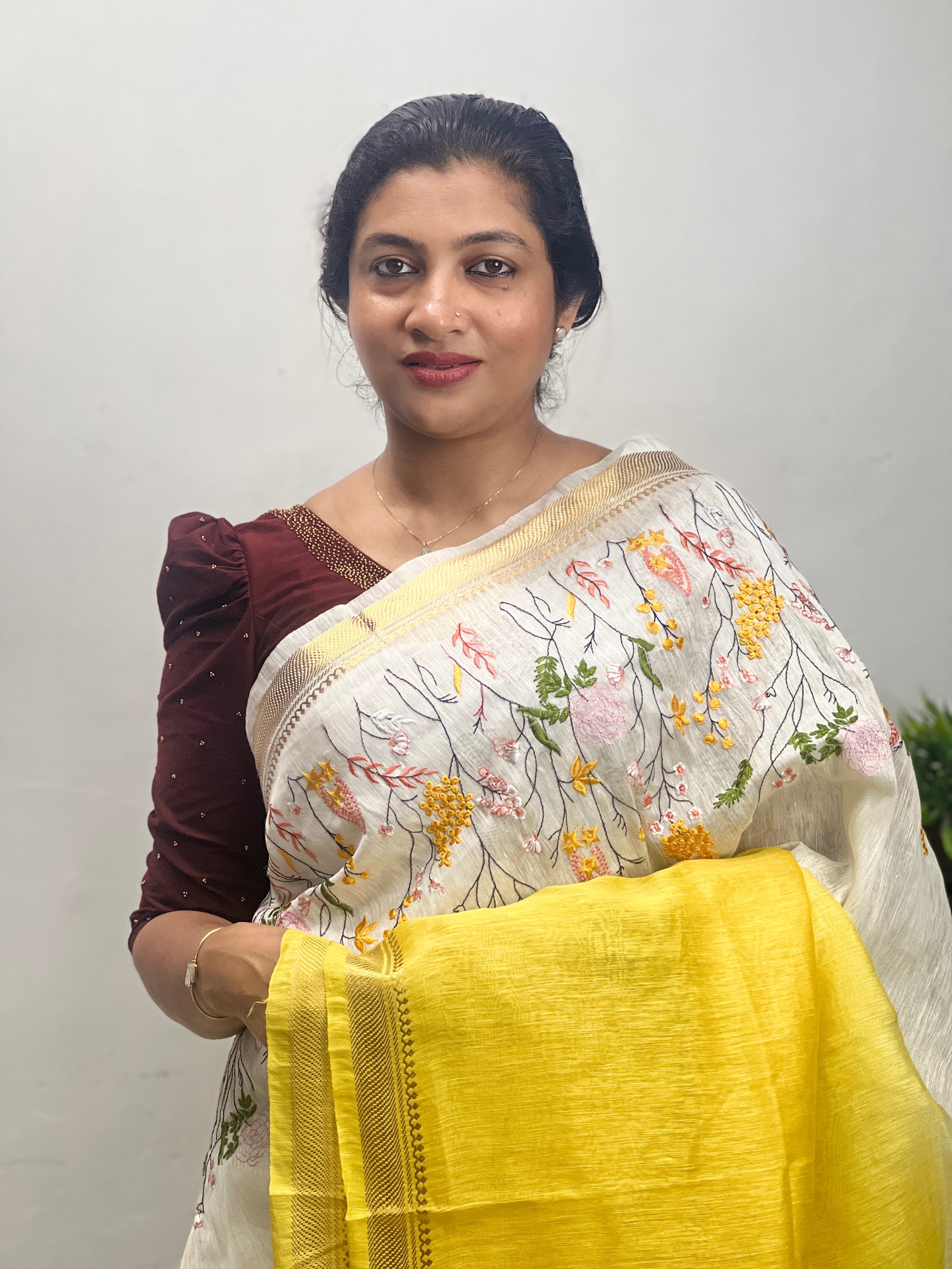 Shaded Floral Embroidery Design Plain Linen Saree | NHH145