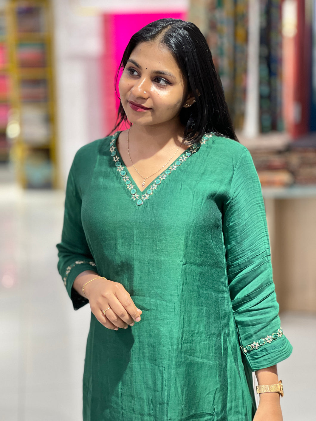 Floral Hand Embroidery Detailed Chanderi Kurta Top & Bottom | EC110