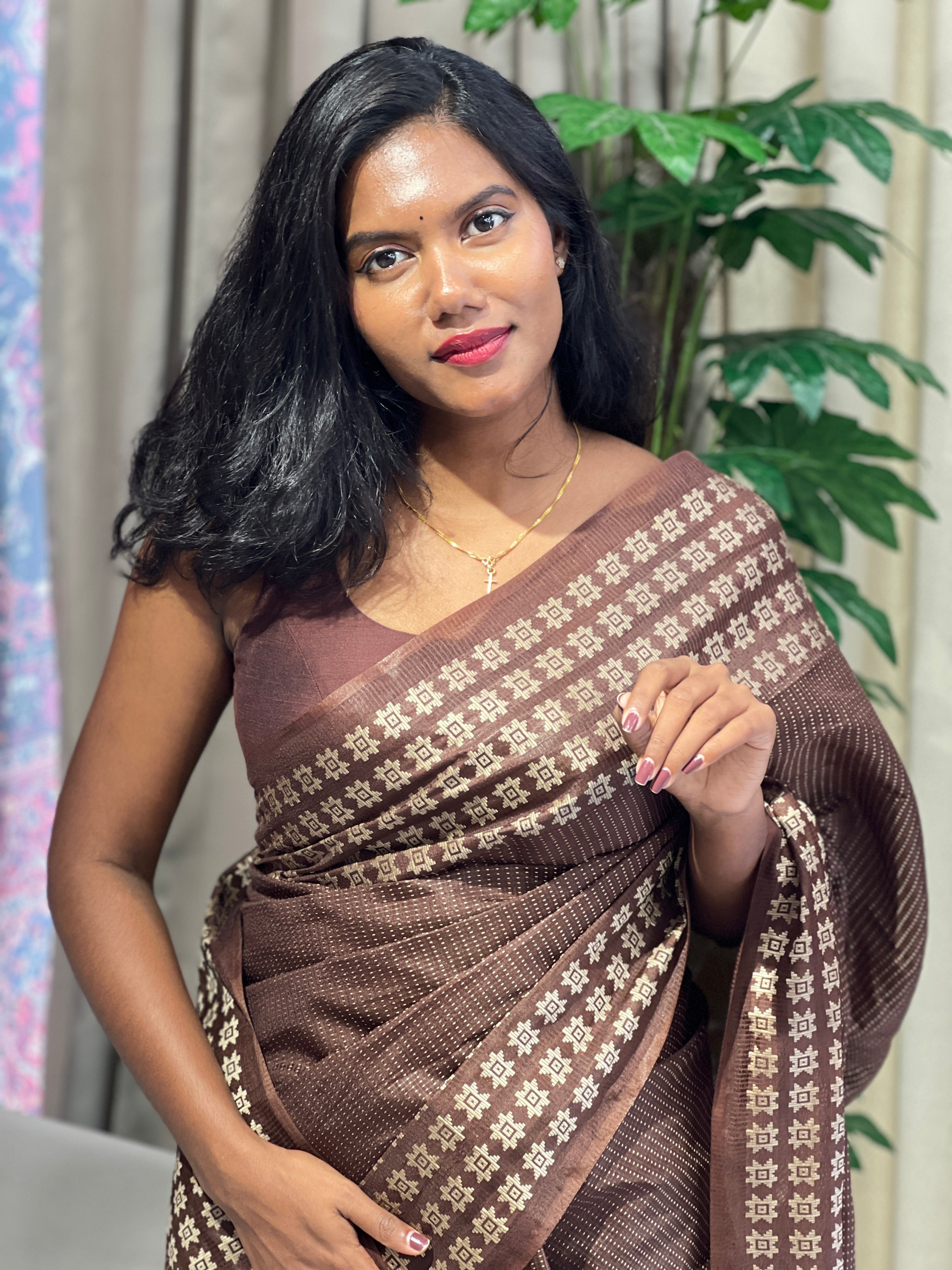 Thread Woven Floral Patterned Semi Tussar Saree | ACT1770