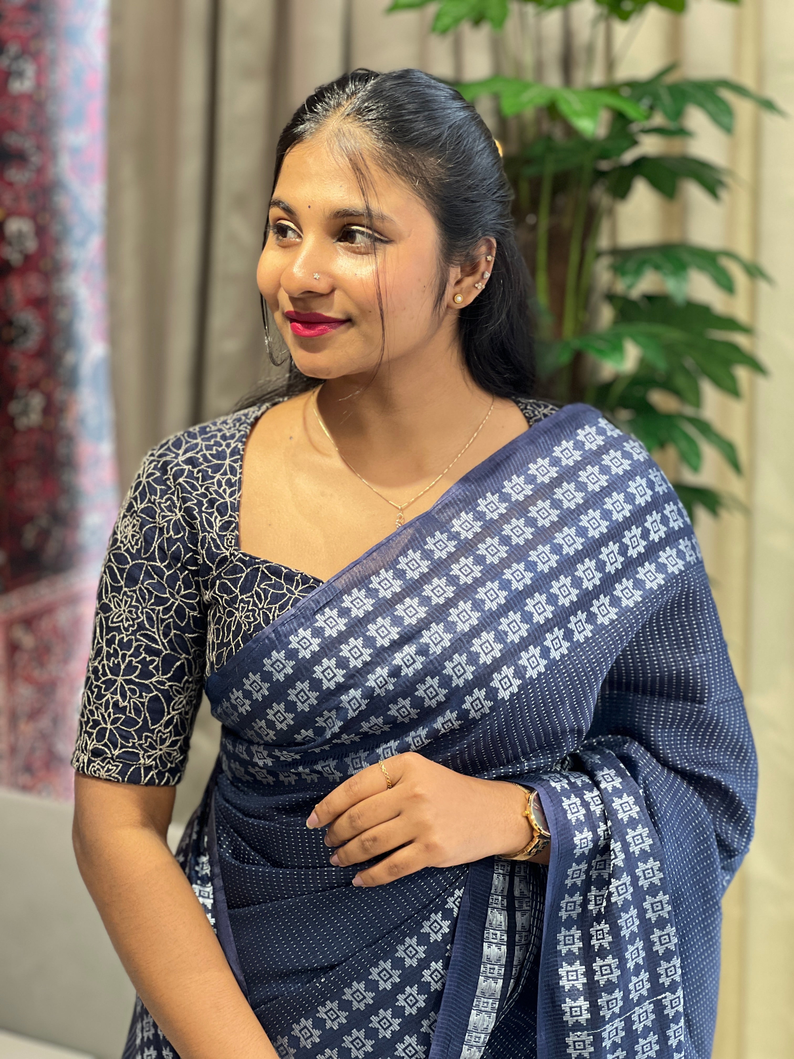 Thread Woven Floral Patterned Semi Tussar Saree | ACT1769