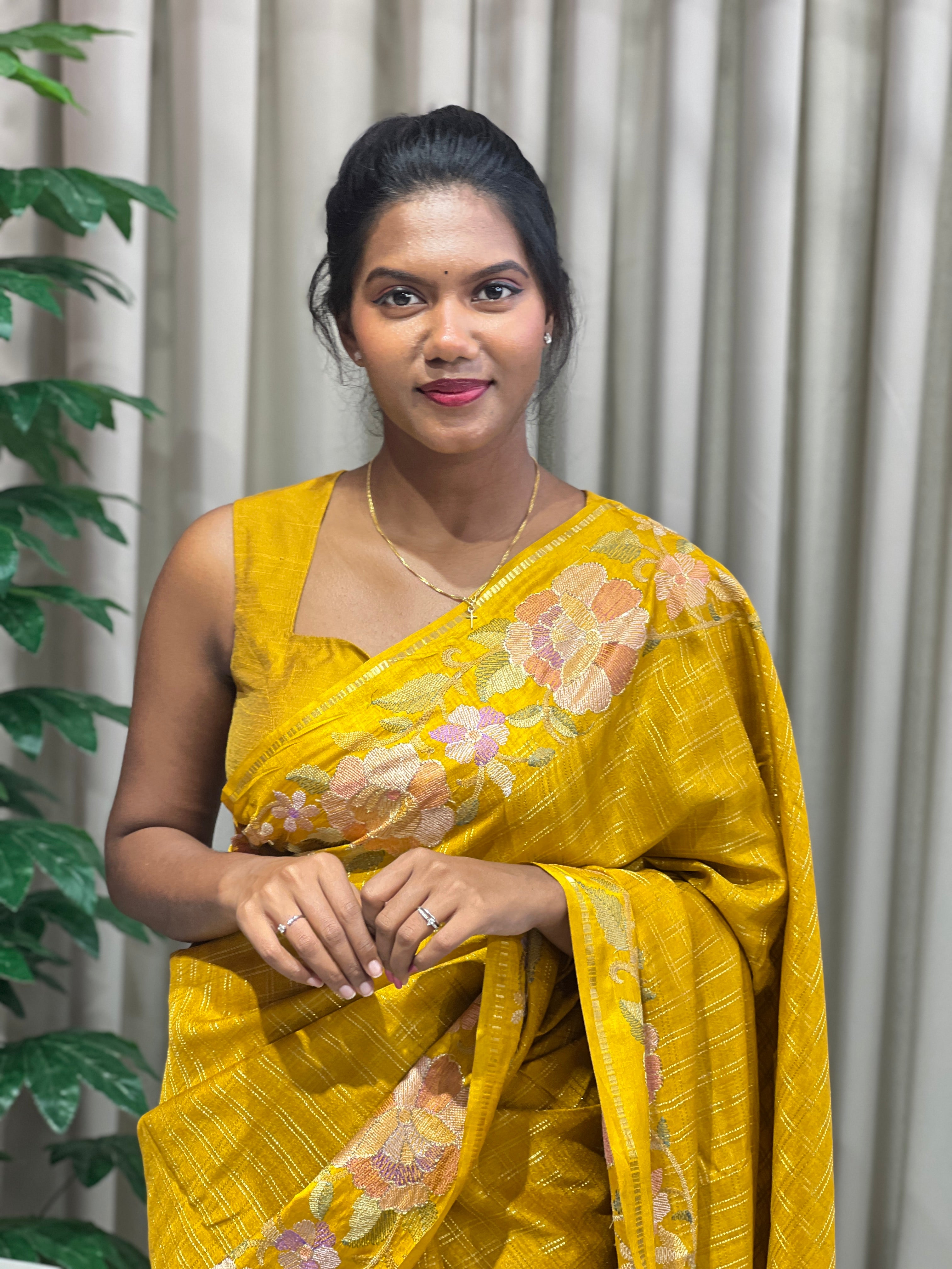 Check Weaving Floral Patterned Semi Tussar Saree | SUN743