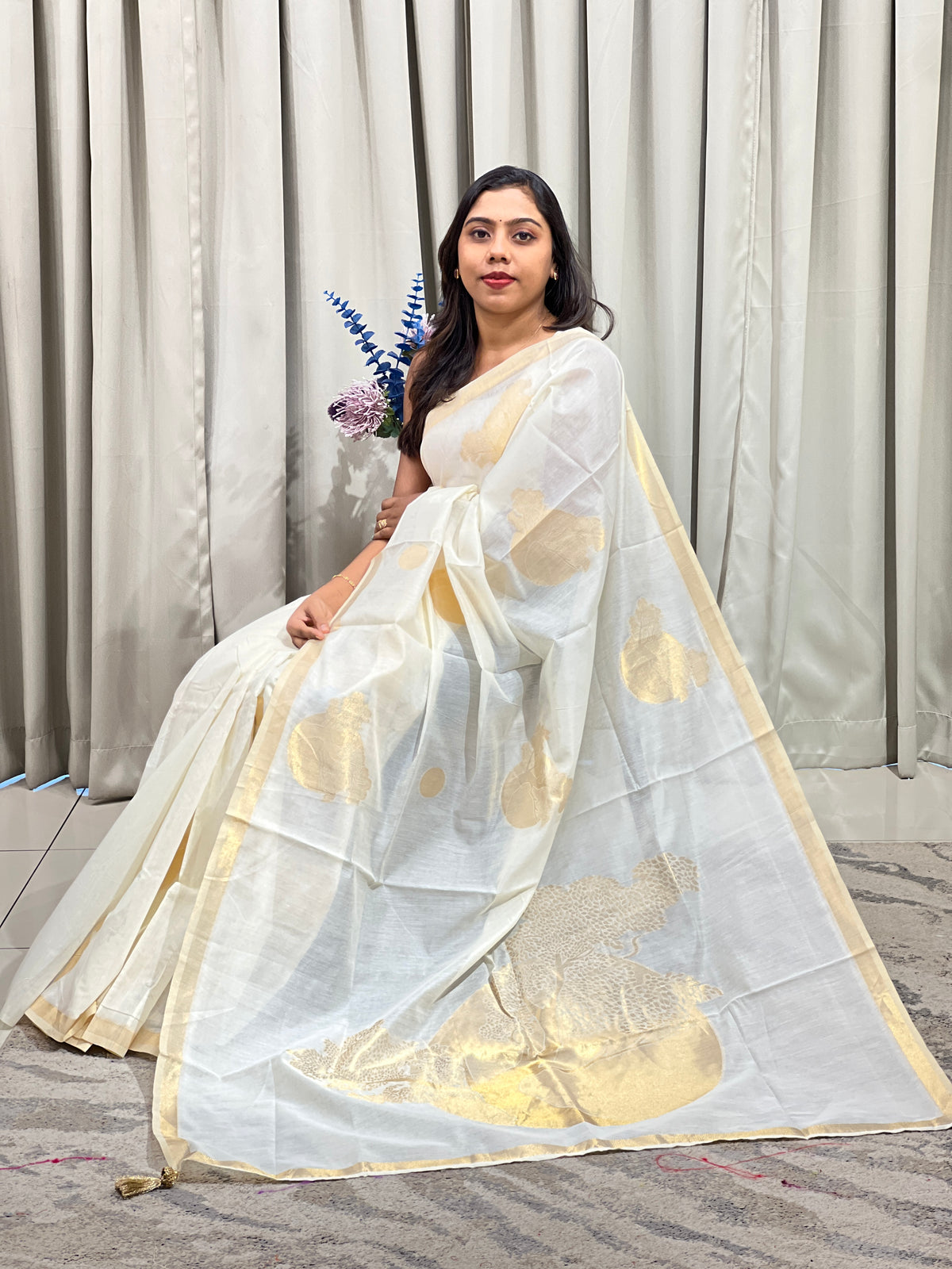 Golden Zari Woven Pattern Chanderi Finish Saree | HT537