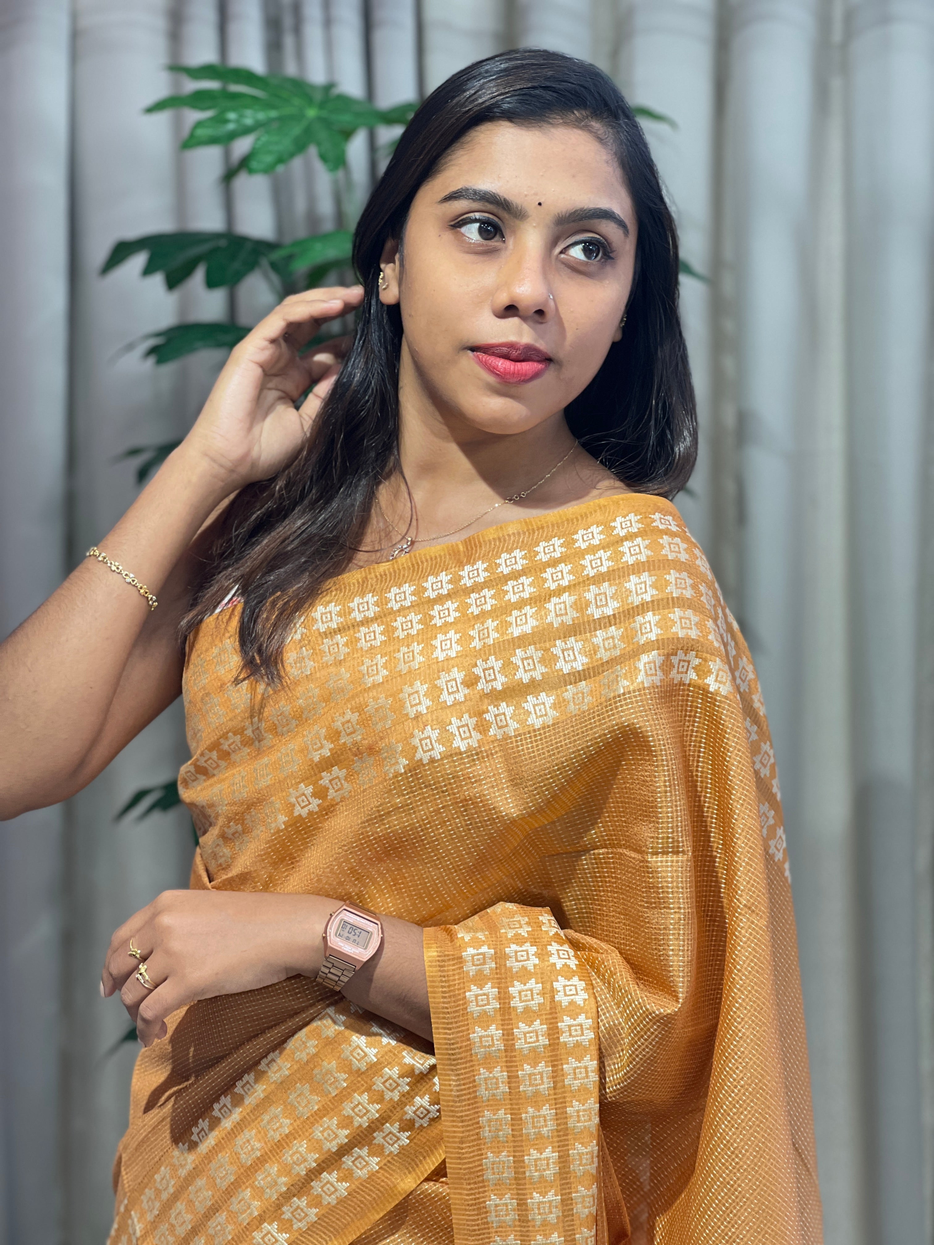 Thread Woven Floral Patterned Semi Tussar Saree | ACT1767