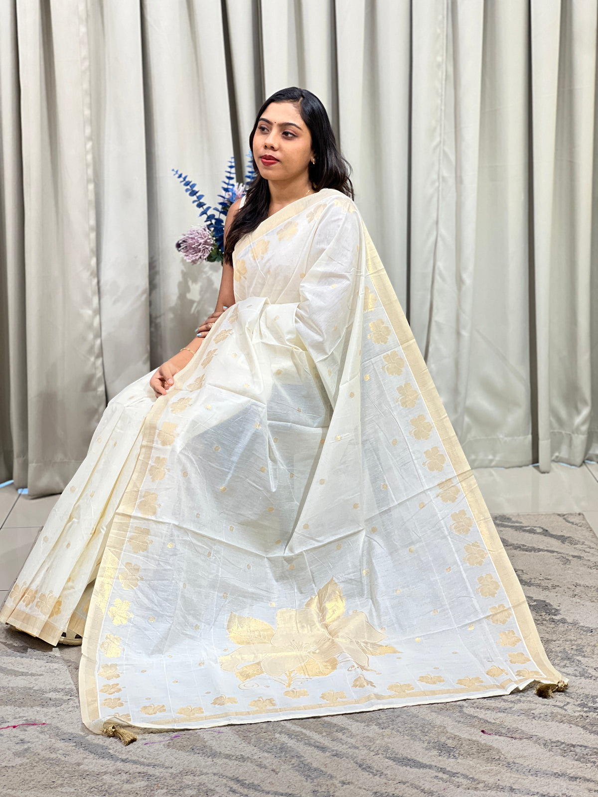 Golden Zari Woven Pattern Chanderi Finish Saree | HT539