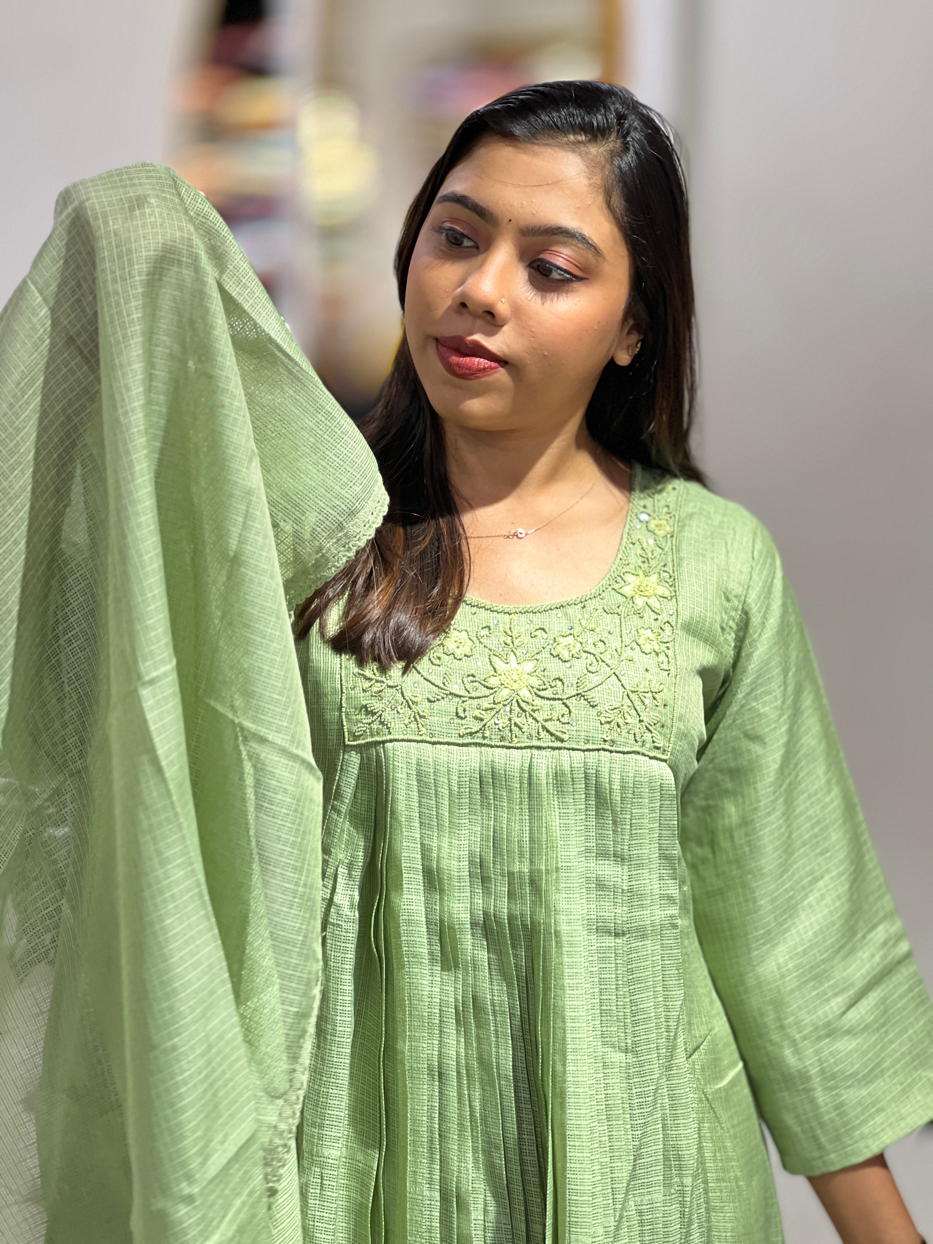 Handwork Detailed Silky Kota Kurta Set | SLM169