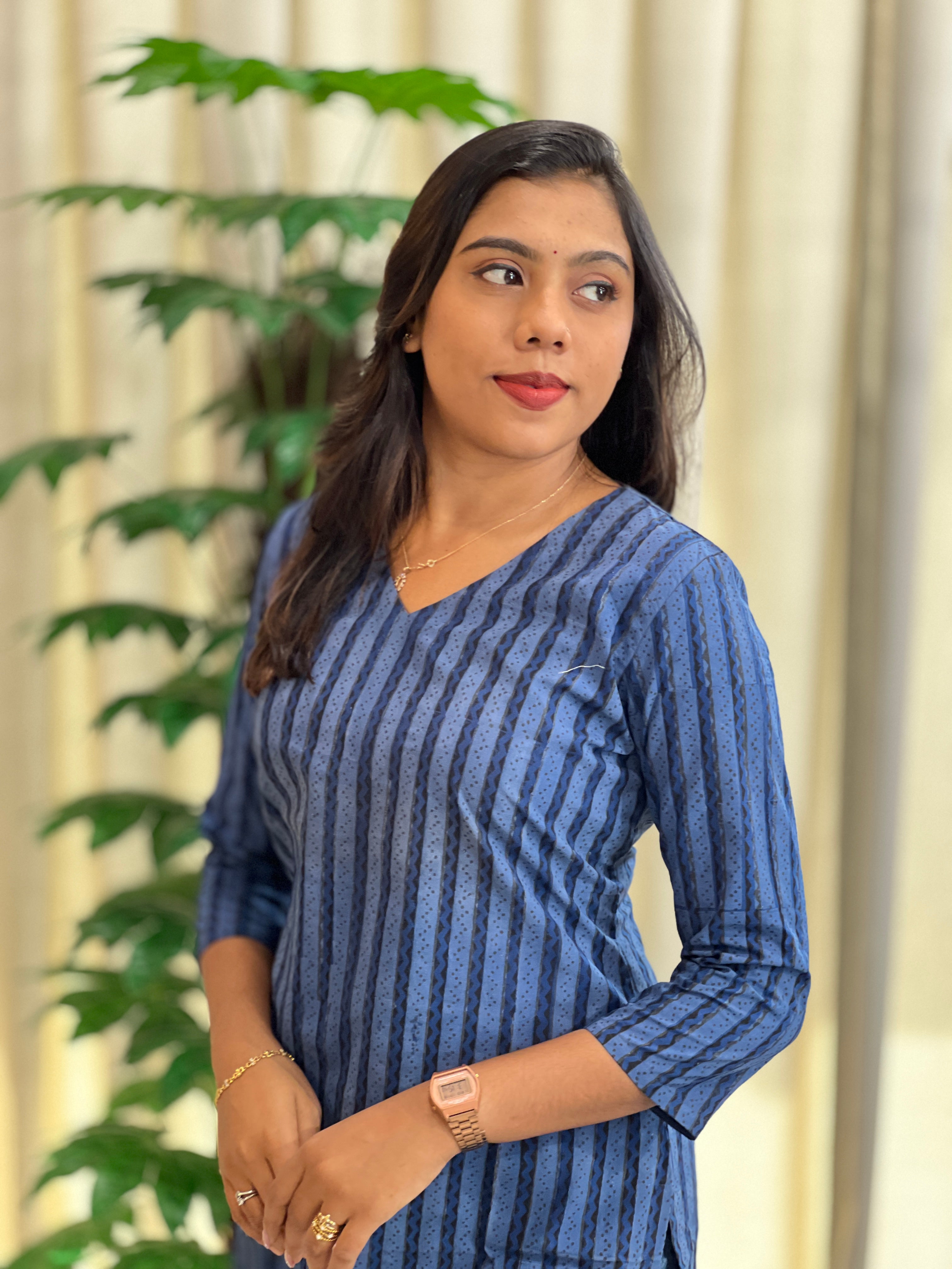 Stripe Pattern Cotton Kurta | DNT736