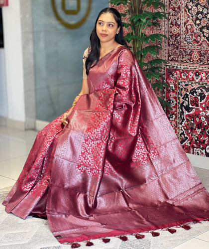 Silver Zari & Thread Weaving Floral Patterned Semi Silk Saree | HT145