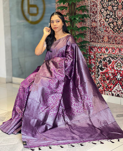 Silver Zari & Thread Weaving Floral Patterned Semi Silk Saree | HT142